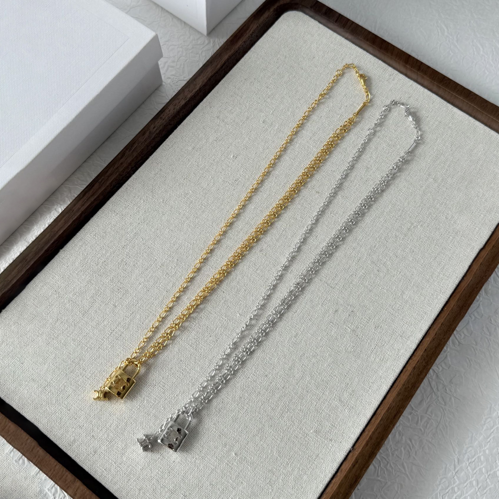 NIGO Celine LOCK TRIOMPHE Women's Solid Color Lock Pendant Brass Necklace Jewelry Accessories #nigo76395