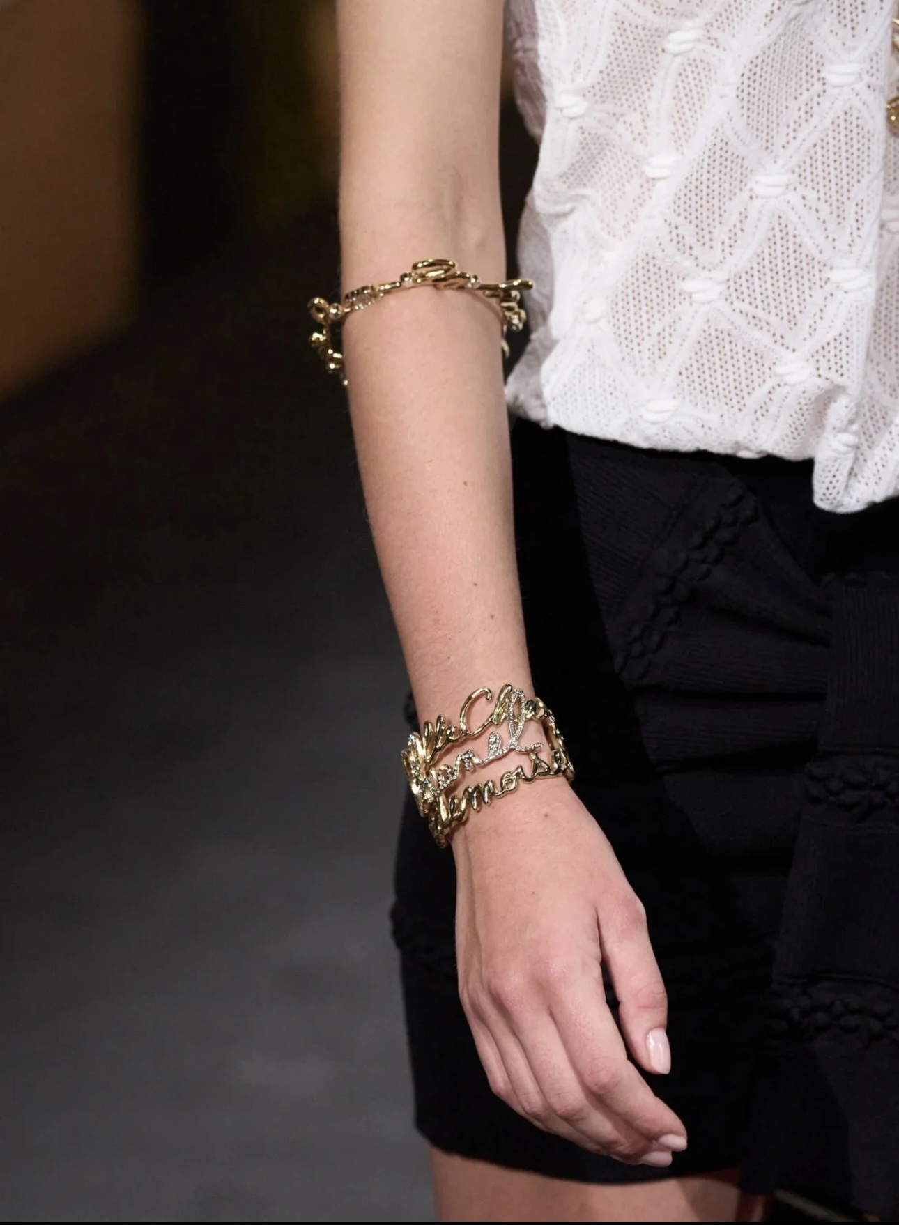 NIGO Chanel Women's Gold Gold Handwritten Font Letters Open Bracelet Trendy Trend Yellow Head Wide Bracelet Jewellery Accessories  #nigo76434