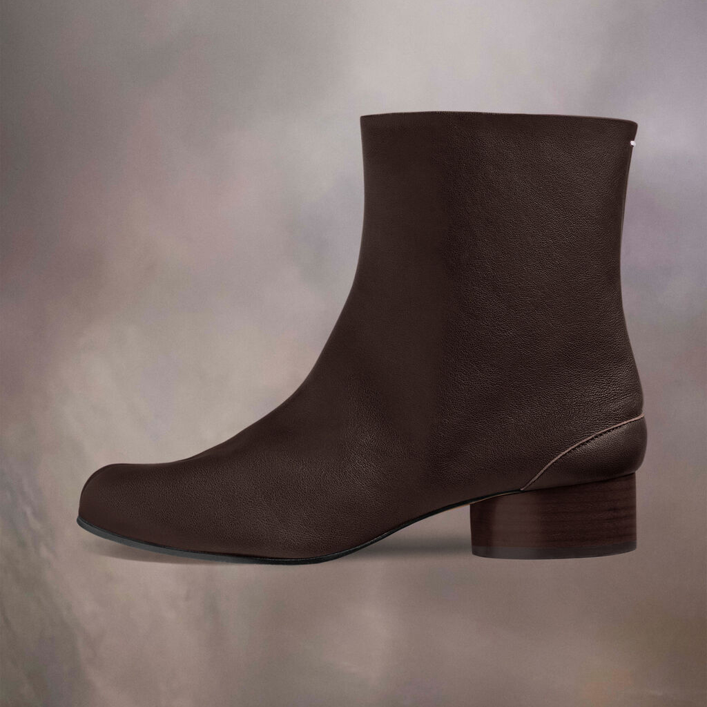 NIGO Maison Margiela Women's Autumn And Winter Fashion Crack Effect Metallic Split Toe Boots Simple Solid Color Vintage Leather 3cm Short Heel Tabi Boots Ngvp #nigo9379