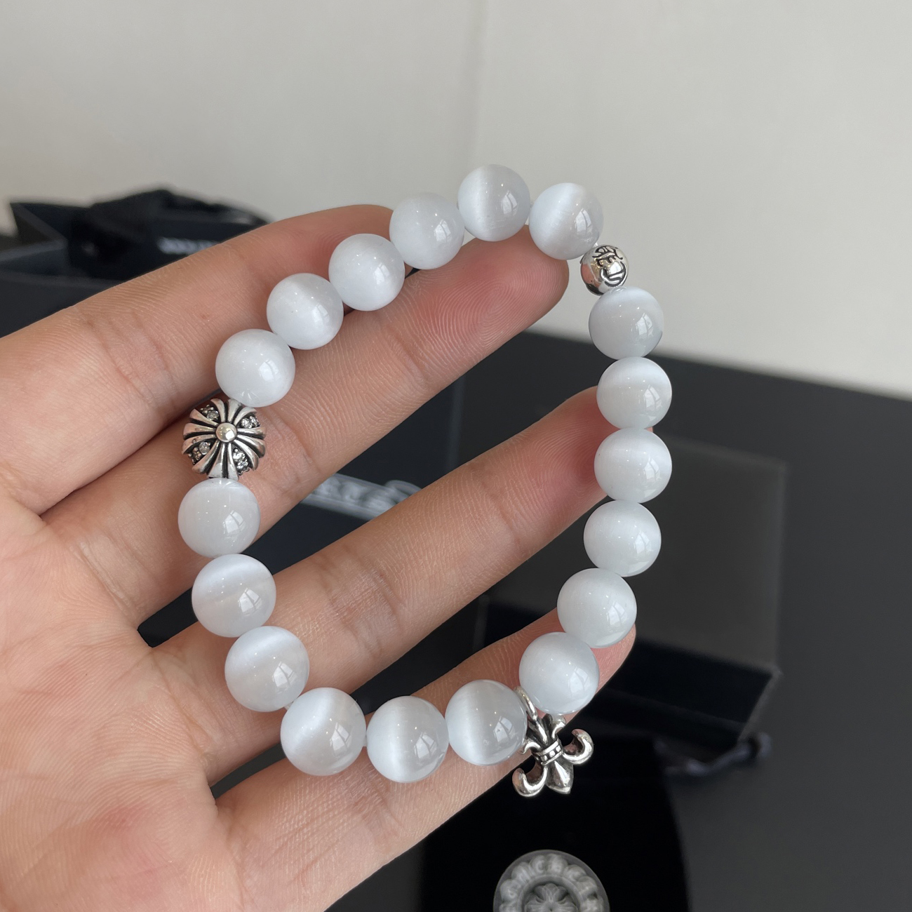 NIGO Chrome Hearts Women's Solid Color Fashion Cat's Eye Crystal Stone Bracelet Jewelry #nigo76547