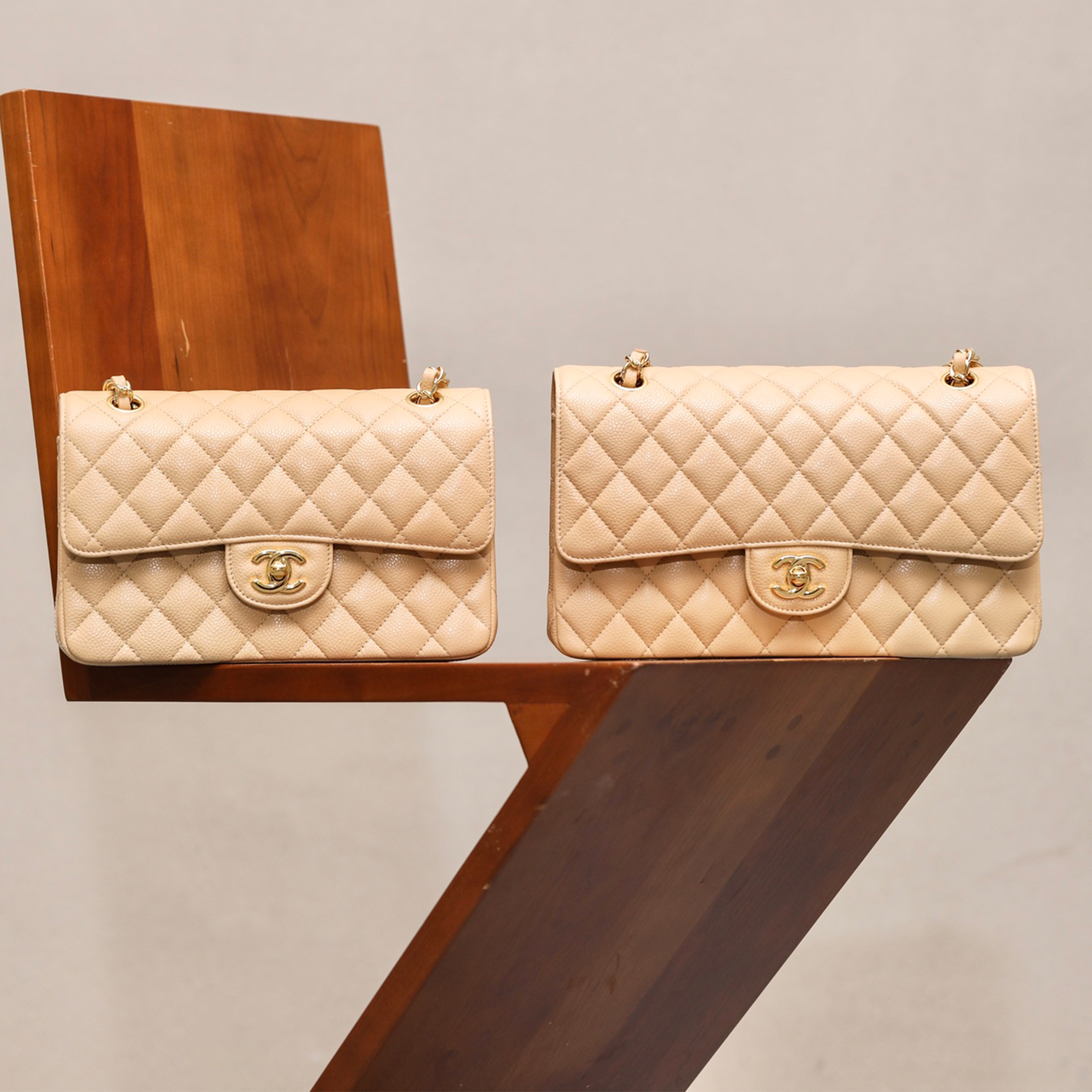 NIGO Chanel Classic Flap CF 23/25 Classic Chain Grainy Calfskin Mouth Cover Bag Shoulder Crossbody Medium Large Women's Beige Bag Bags A01112-Y01864-21209 #nigo81232