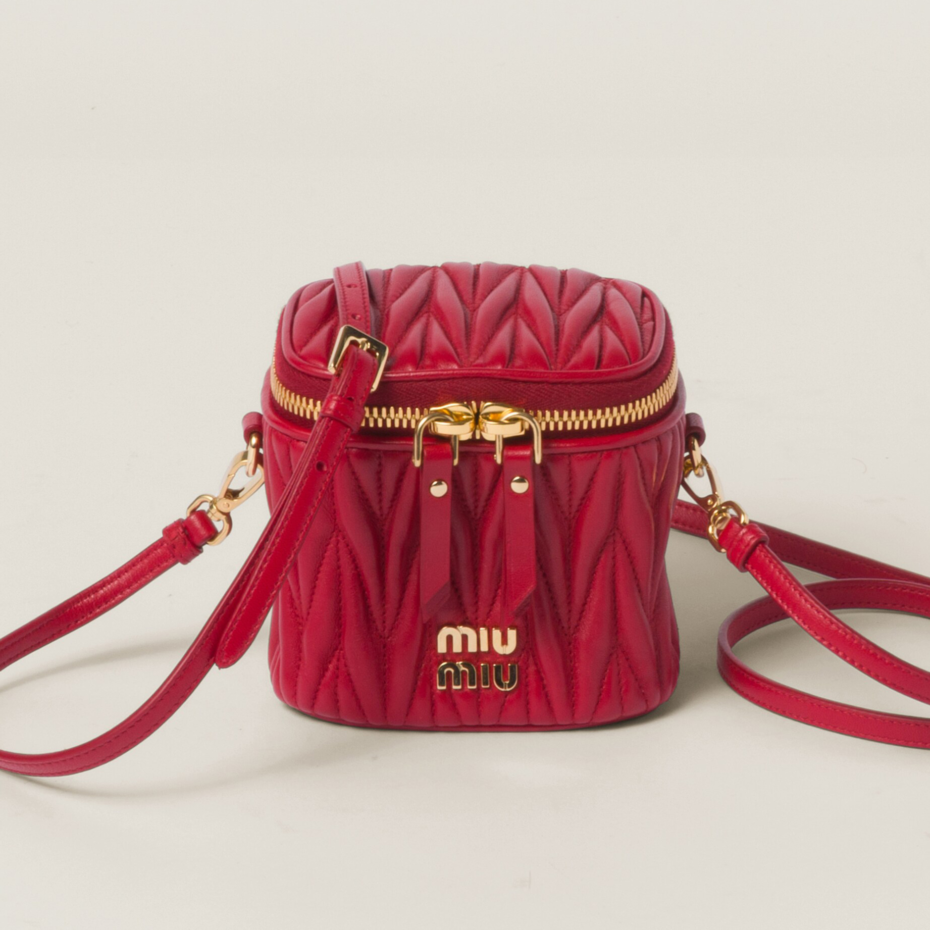 NIGO Miumiu Matelassé Women's Solid Colour Soft Sheep Leather Ultra Mini Handbag Shoulder Crossbody Bag Bags #nigo76617