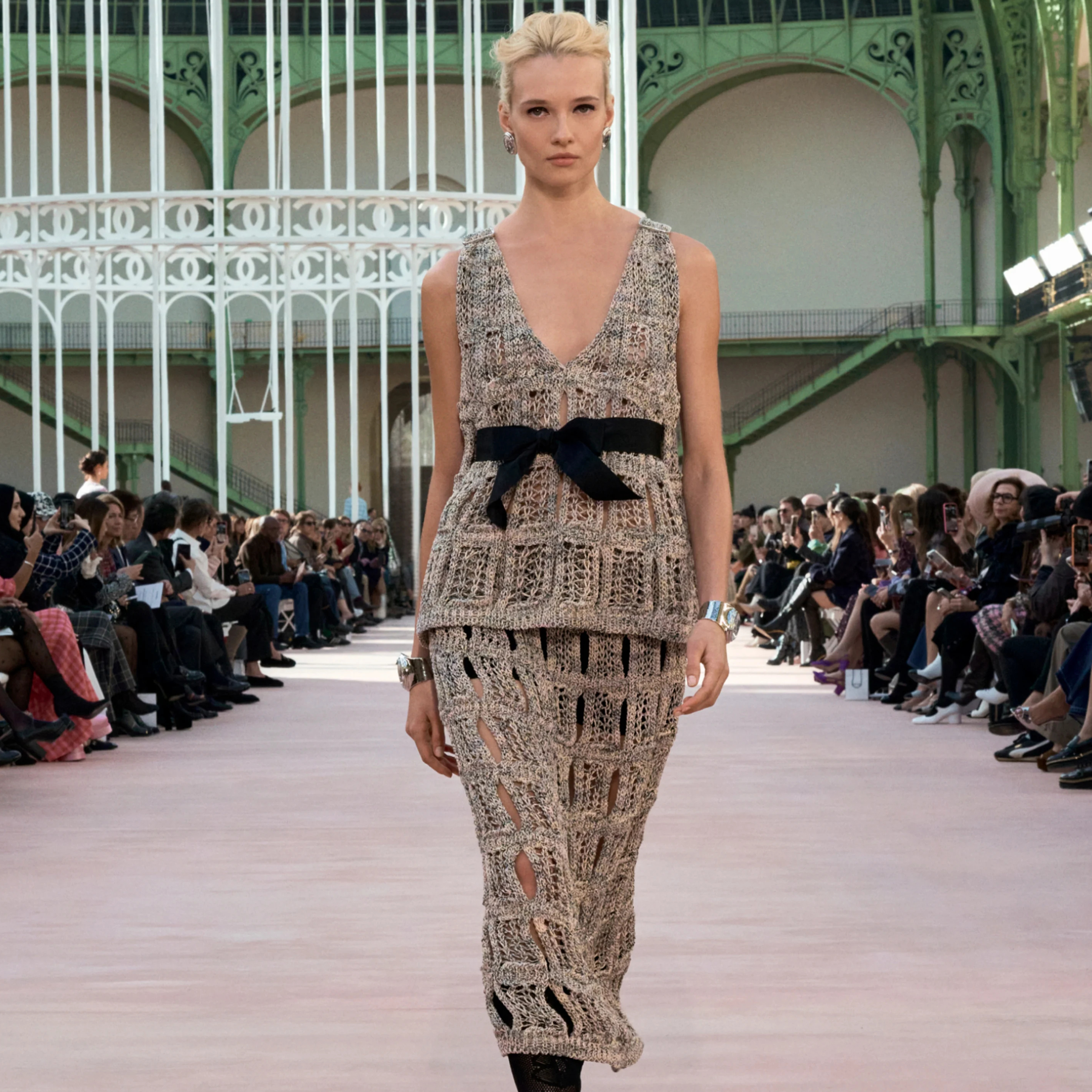 NIGO Chanel Women's Spring And Summer High Street Cotton Silk Hollow Bow Decoration V-neck Sleeveless Vest Casual Medium-length Knitted Half Skirt Ngvp #nigo1526