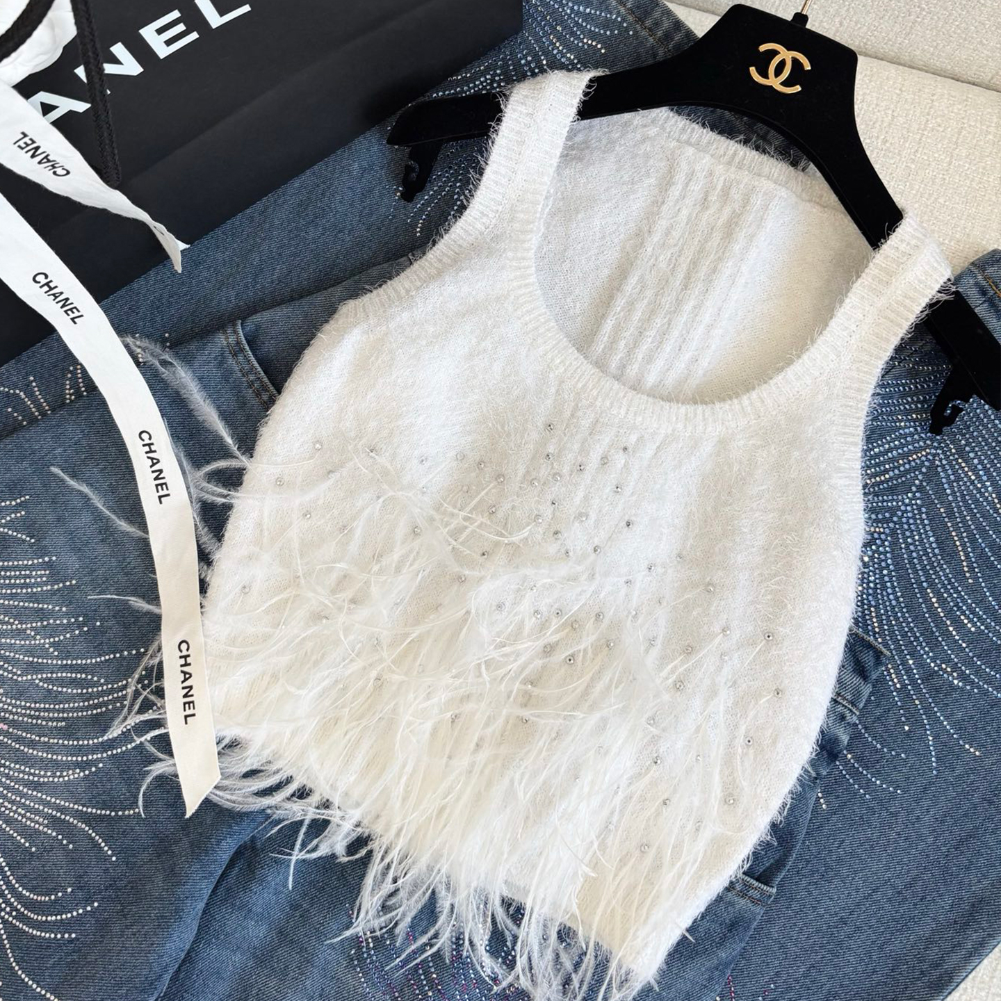 NIGO Chanel Women's High Street Spring And Summer Solid Color Feather Hot Drill U Neck Cotton Silk Sleeveless Pullover Undershirts Vest Ngvp #nigo1547