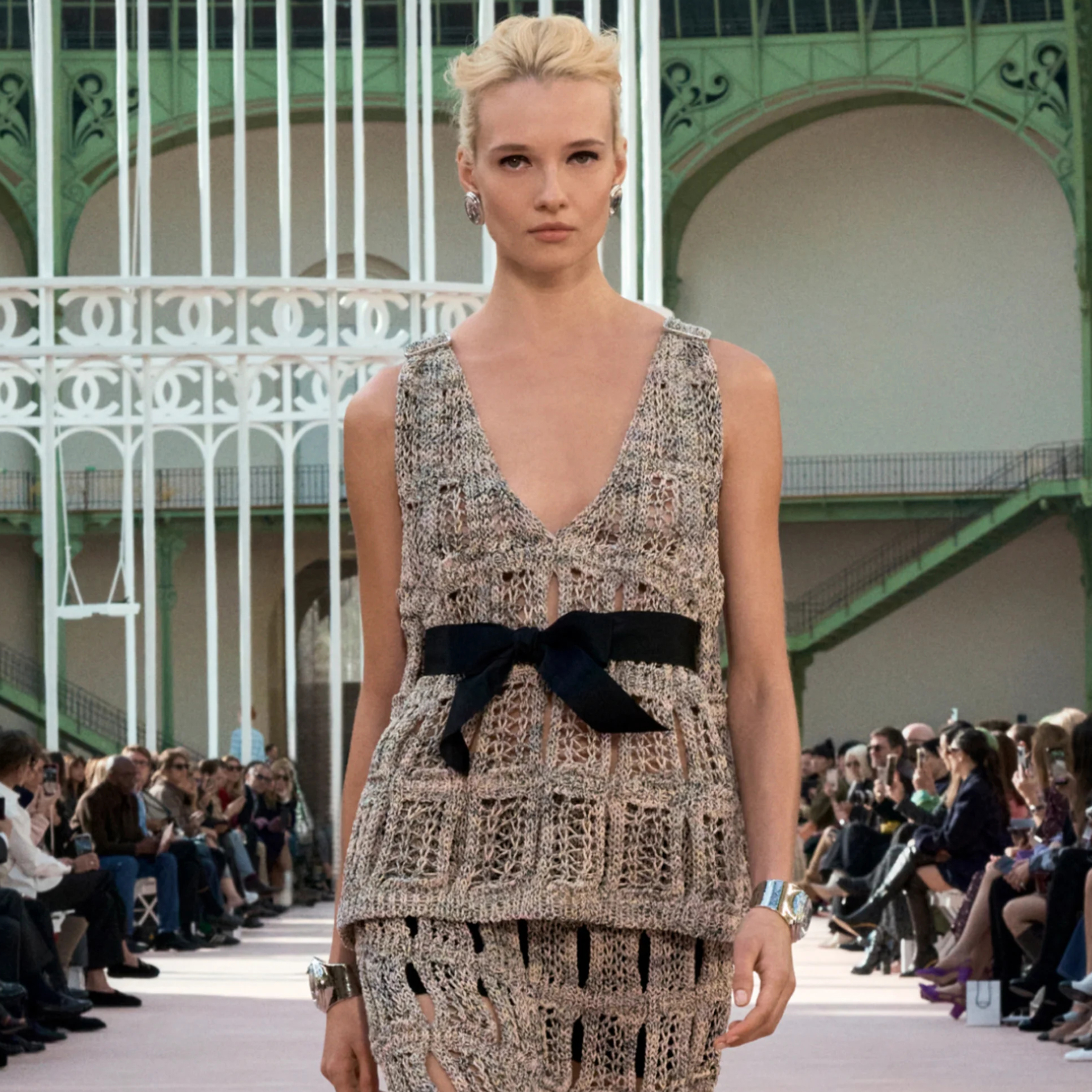 NIGO Chanel Women's Spring Summer Wispy Crochet Vest Knitted Top V-neck Sleeveless Vest T-shirt Ngvp #nigo1597