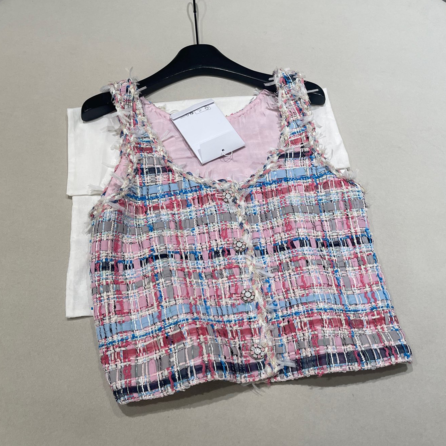 NIGO Chanel Women's Spring And Autumn High Street Cotton And Silk Tweed Multicolor Round Neck Sleeveless Vest Casual Mid Waist Shorts Ngvp #nigo1551