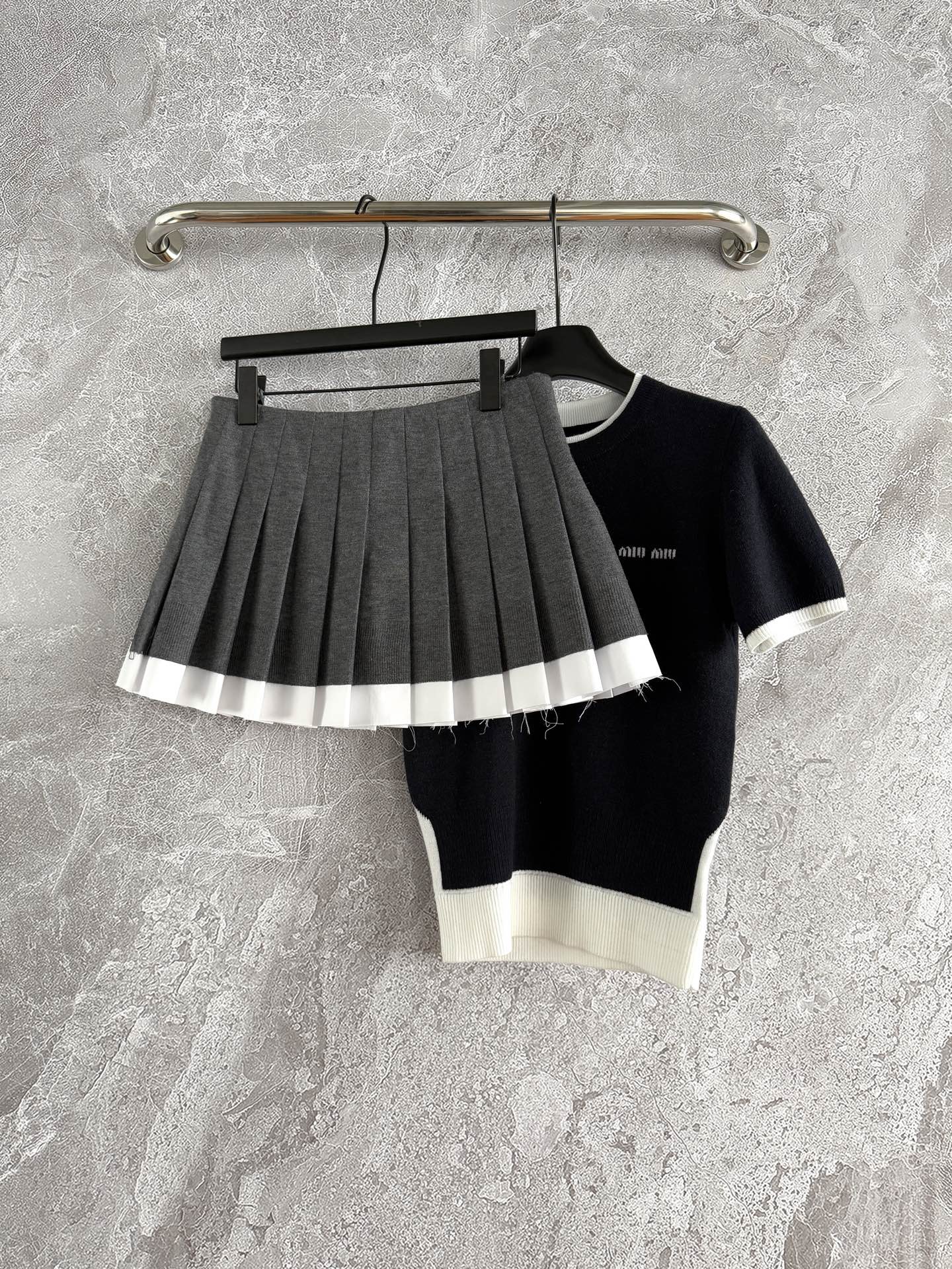 NIGO MiuMiu Women's Summer Colour Block Wool Knit Pleated Short Skirt #nigo76885