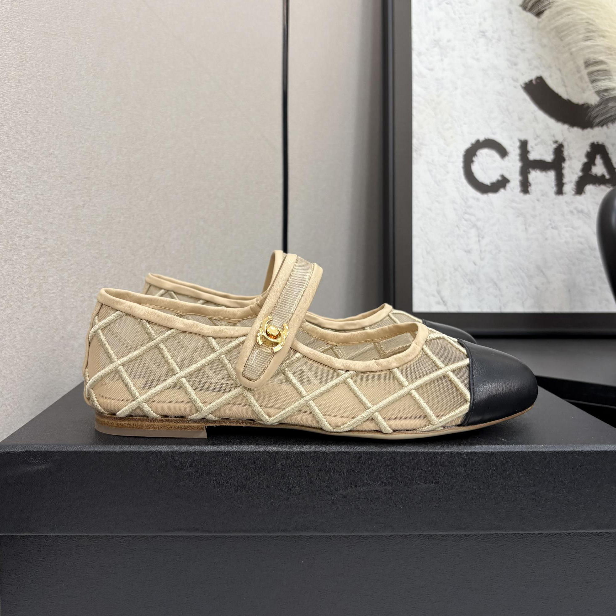 NIGO Chanel Coco Beach 25M Women's Summer Solid Colour Round Toe Velcro Flat Heel Mary Jane Shoes #nigo76896