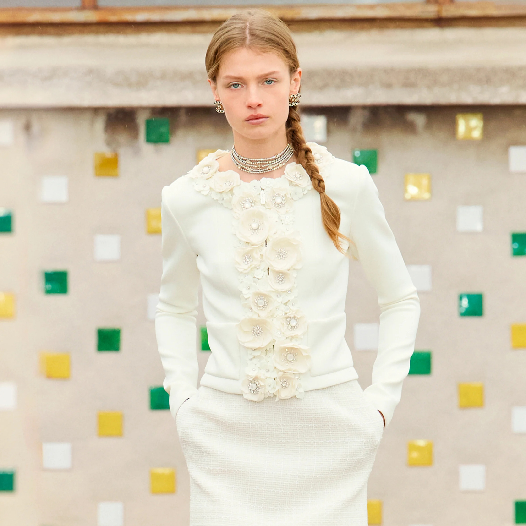 NIGO Chanel  Women‘s Beige Camellia Tweed Jacket Spring And Autumn Holiday Collection Fashion Romantic Air Jacket Ngvp #nigo1711