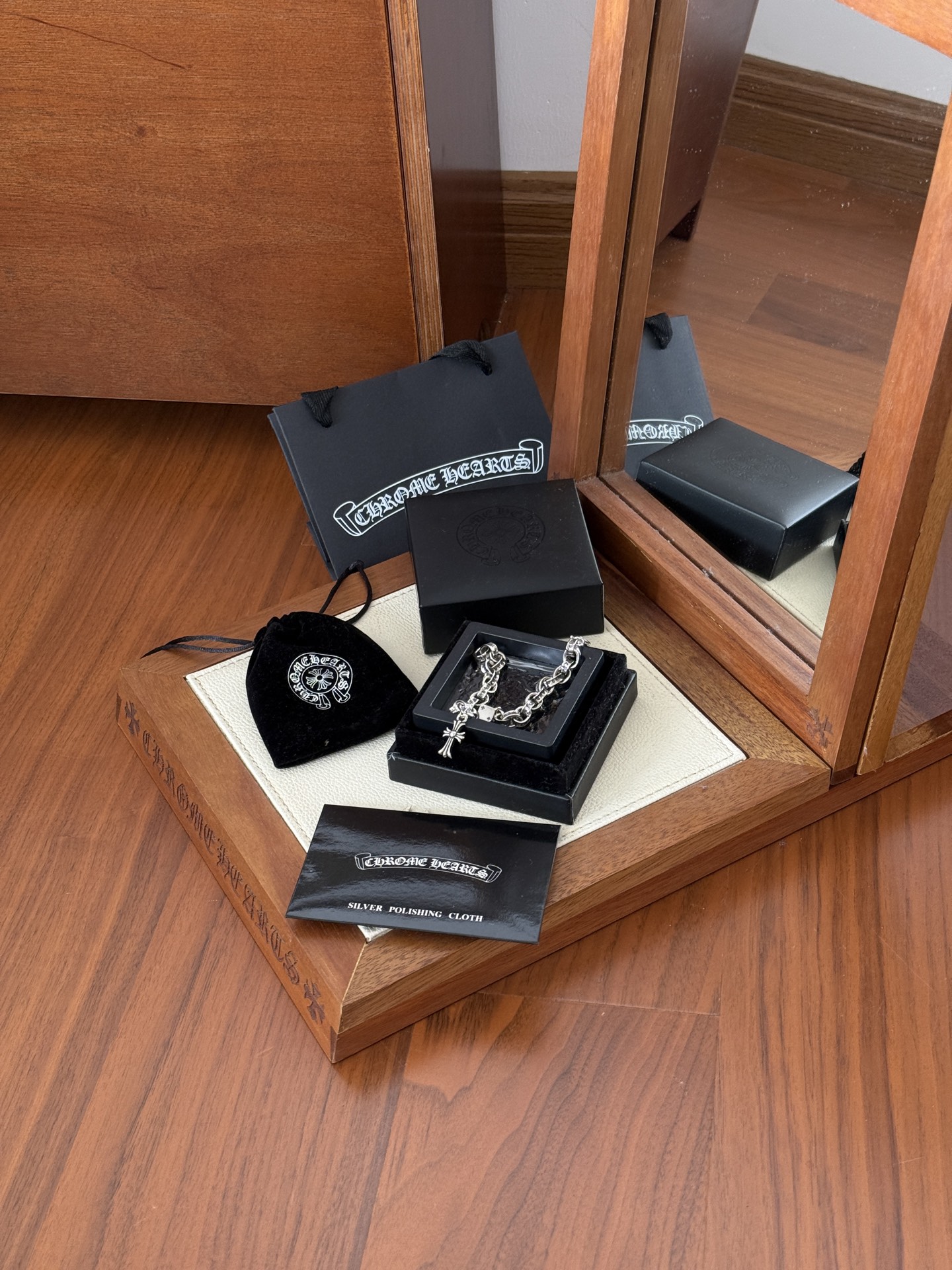 NIGO Chrome Hearts Men's and Women's Silver Cross Vintage Fashionable Fashionable Bracelet Jewelry Accessories #nigo77166