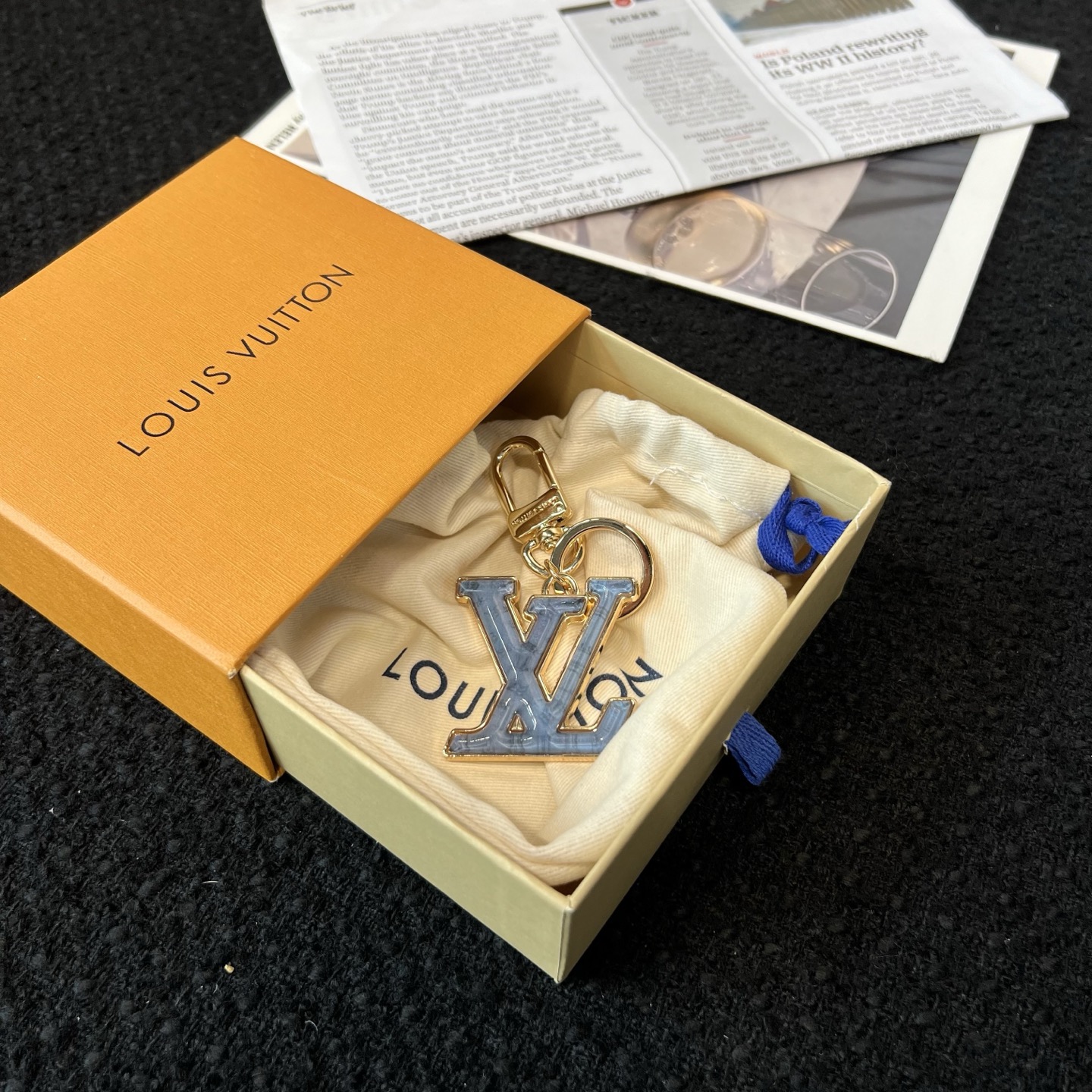 NIGO Louis Vuitton LV Gloss Women's Logo Shaped Golden Key Chain Bag Accessory #nigo77298