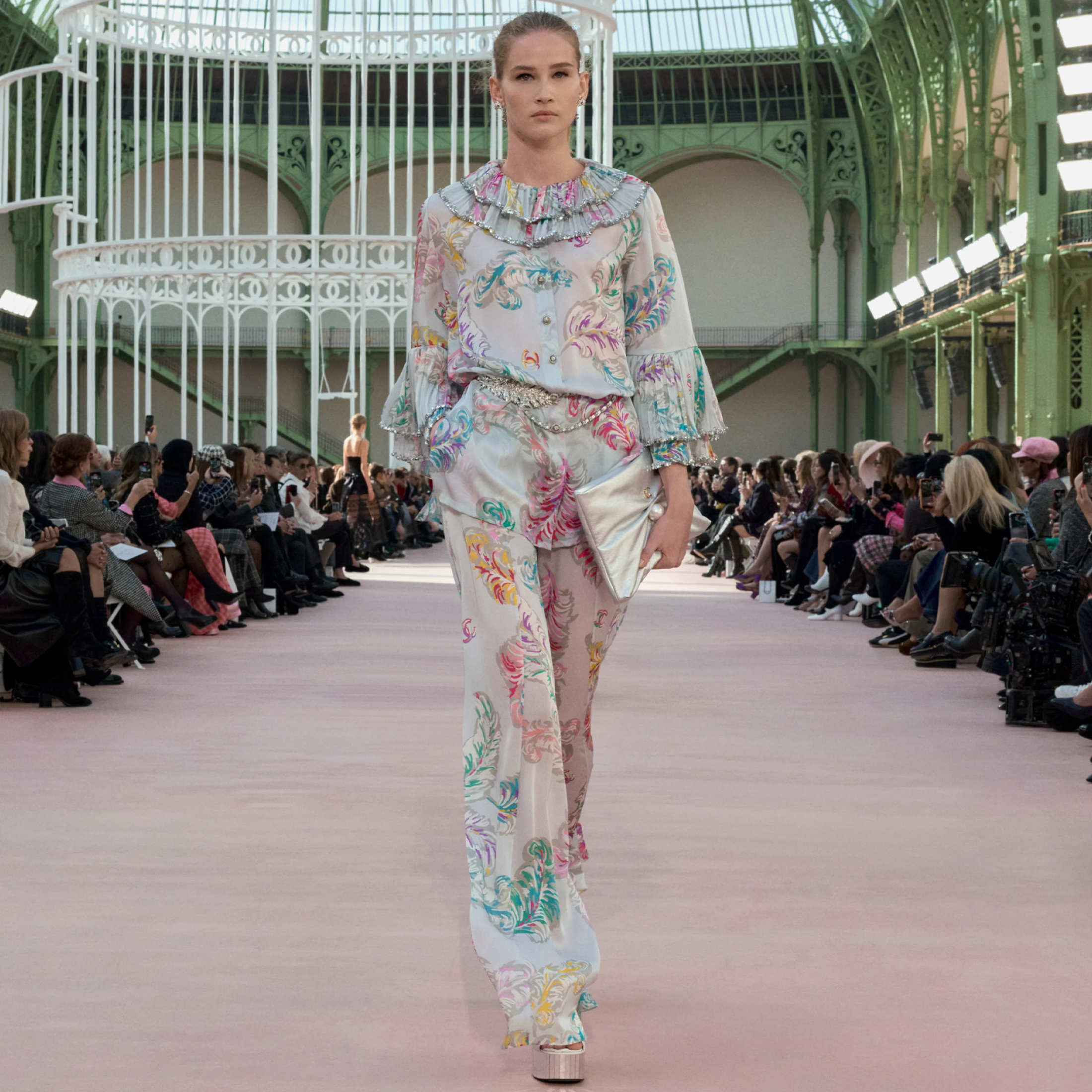 NIGO Chanel Women's Spring/summer Collection Feather Print Silk Bubble Sleeve Pleated Shirt Elegant Straight Leg Pants Trousers Suit Set #nigo81365