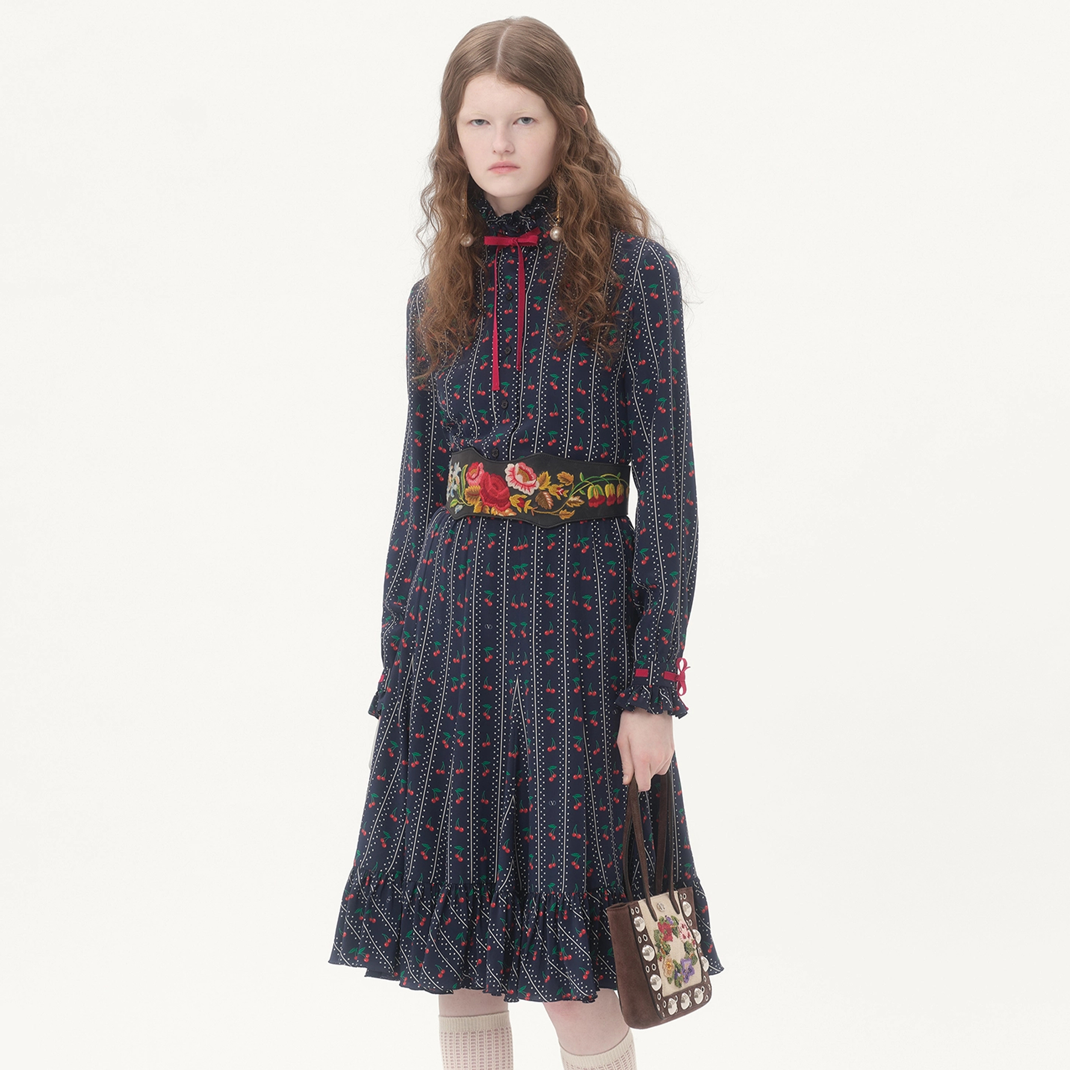 NIGO Valentino Cherryfic Cherry Pattern Double Crepe Shirt Lace Bustier Skirt Spring Summer Women's Fashion Temperament Retro Dark Elegant Suit Set Ngvp #nigo1738