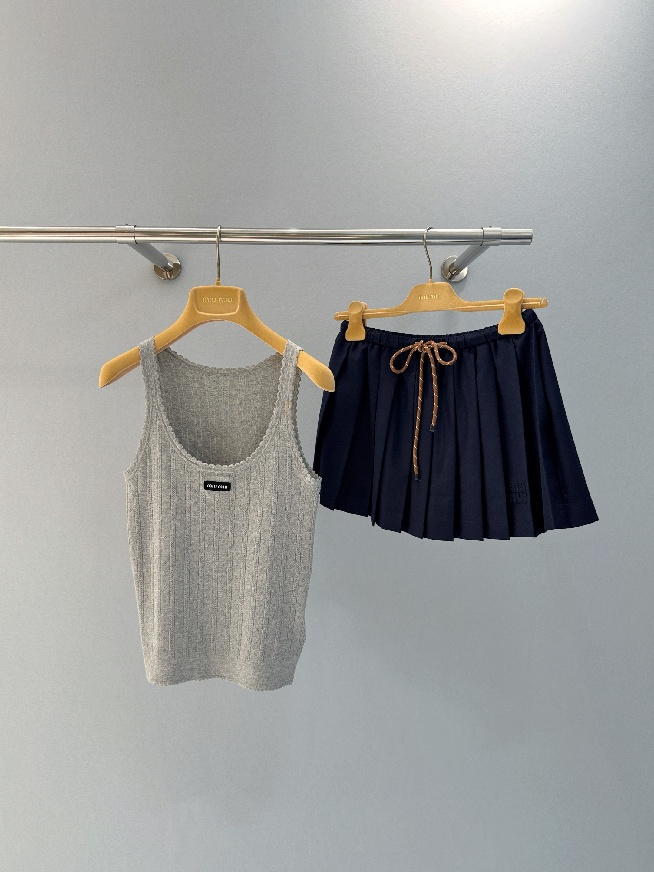 NIGO MiuMiu Women's Summer Solid Color Letter Print Lace Knitted Round Neck Sleeveless Top #nigo77546