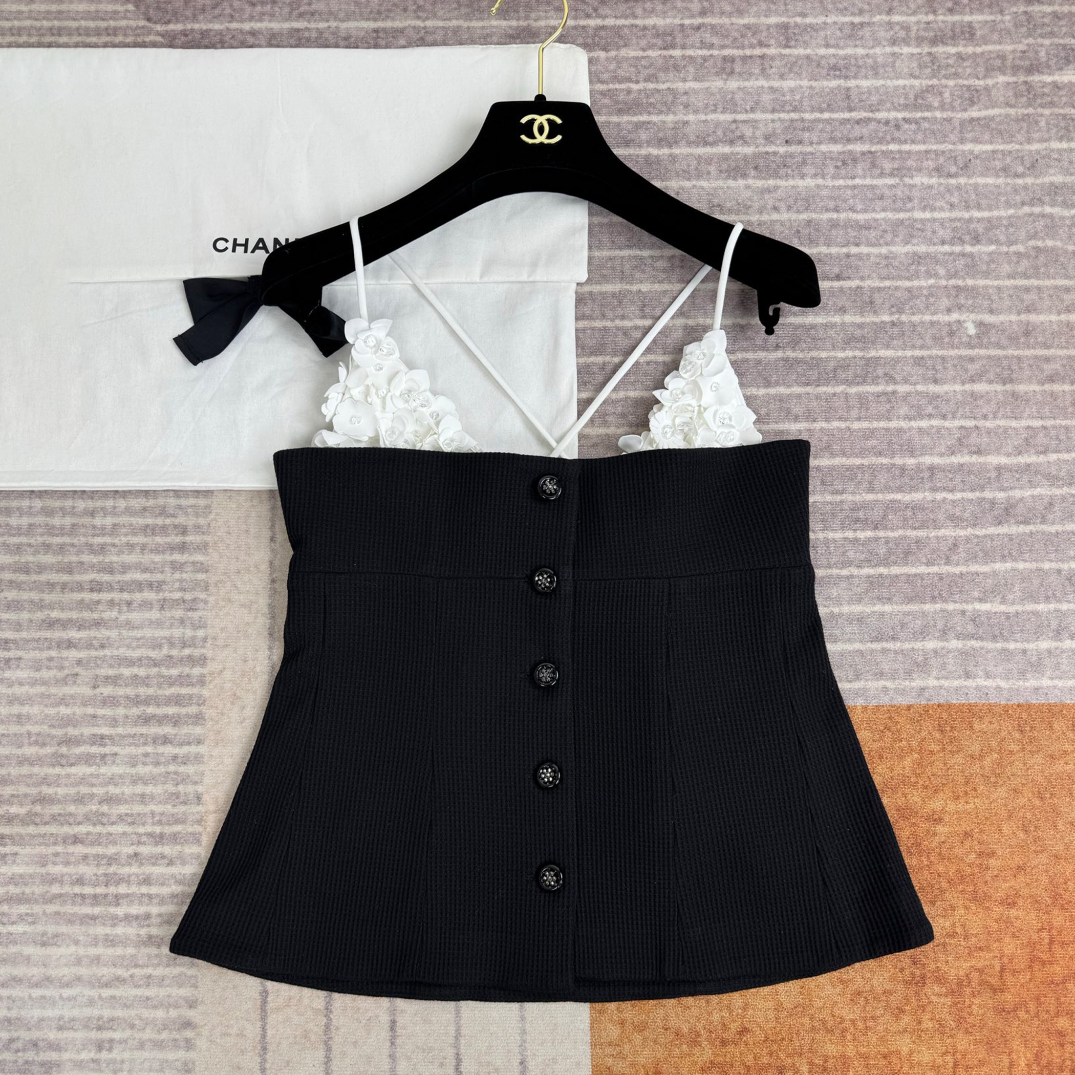 NIGO Chanel Women's Spring And Summer Camellia Black And White Slimming Camisole Vest Fashion Temperament Elegant Top T-shirt Ngvp #nigo1759