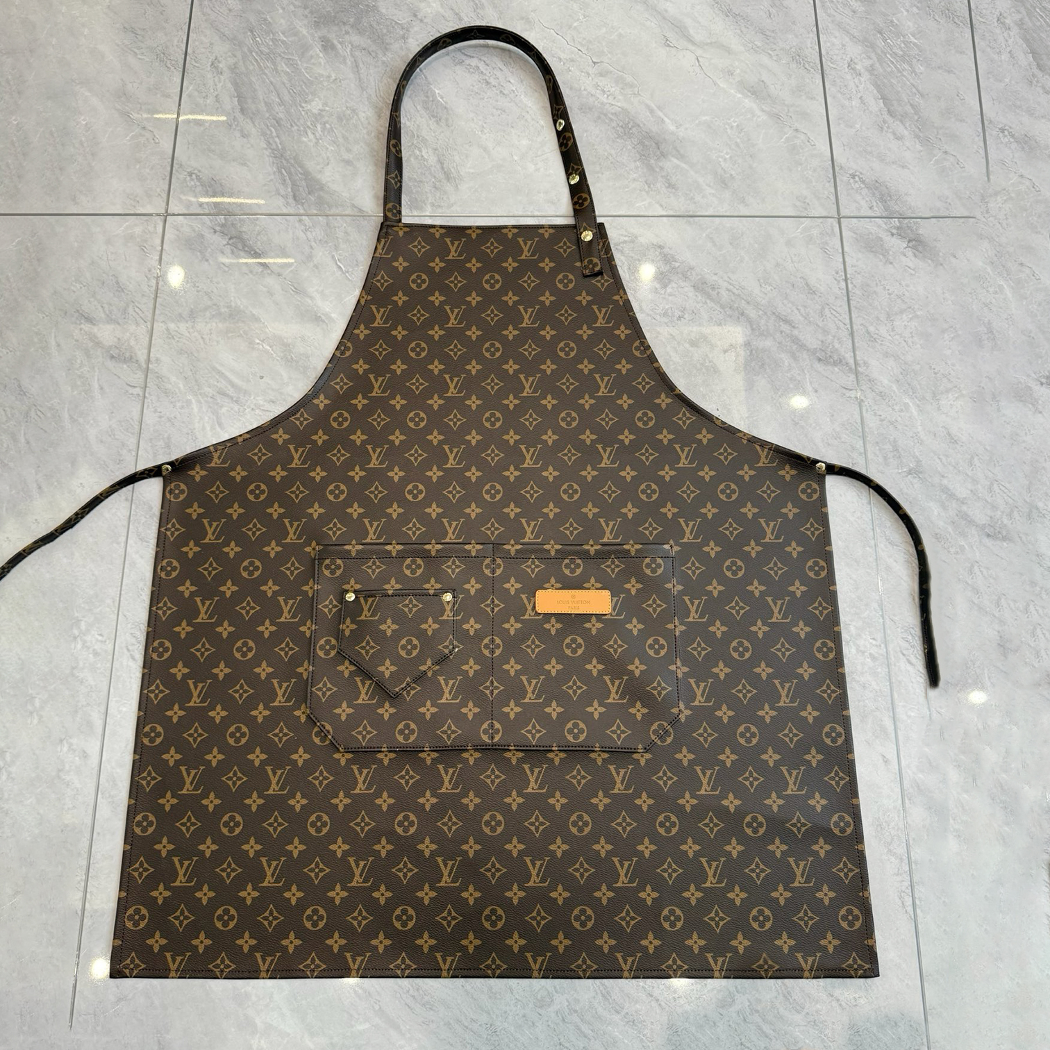 NIGO Louis Vuitton Logo Full Print Waterproof Solid Color Hanging Neck Multi-Pocket Leather Apron Kitchen Tie Men Women Accessories #nigo77625