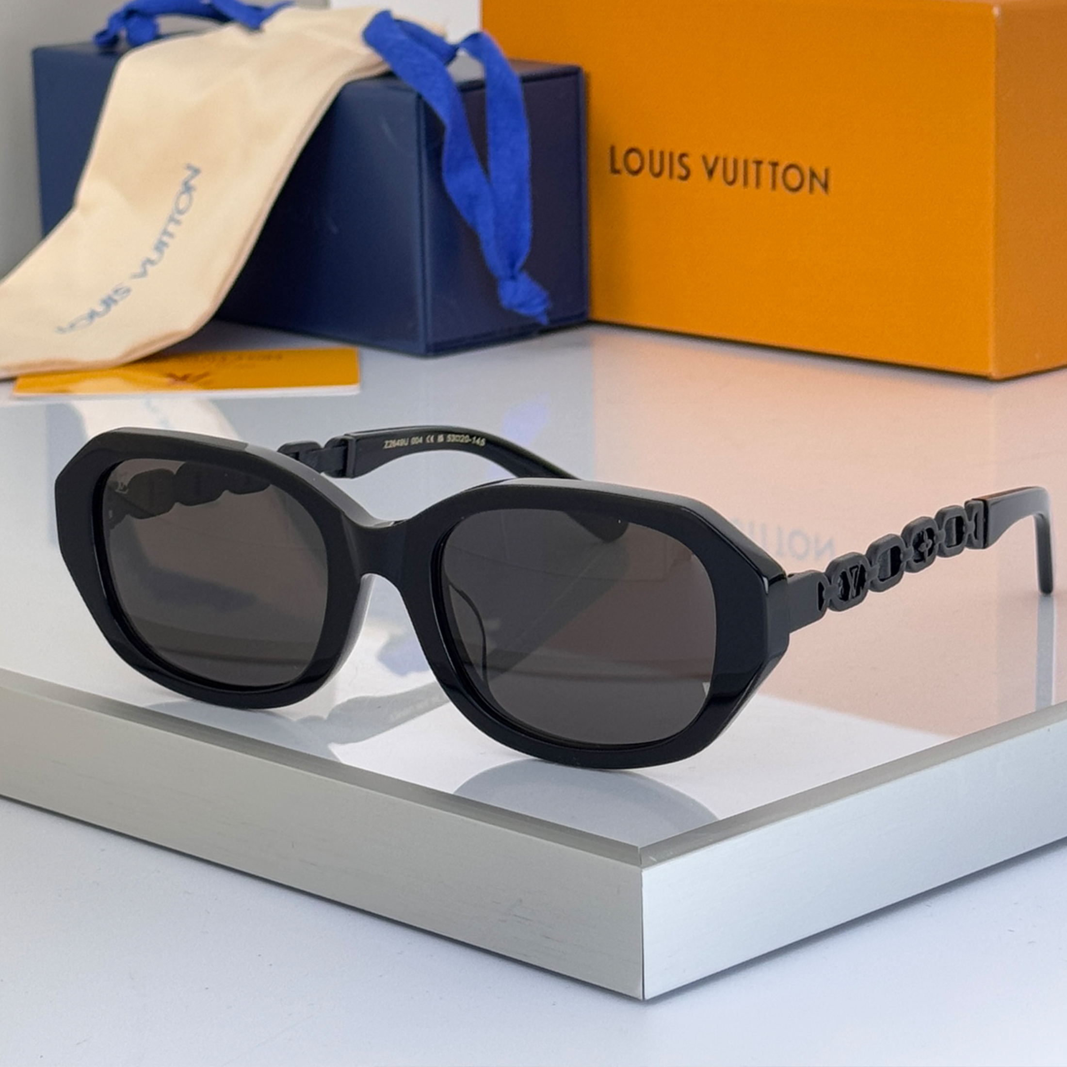 NIGO Louis Vuitton My Lv Chain Braided Oval Sunglasses Women's Fashion Elegant Temperament Metal Multicolour Sunglasses #nigo77622