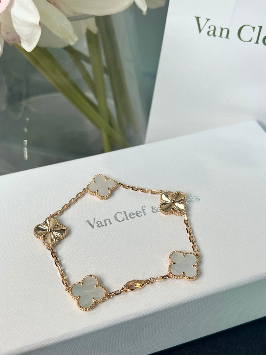 NIGO Van Cleef&Arpels Women's Solid Color Fashion 5 Four Leaves Lucky Patterns Jewelry Accessories #nigo77725