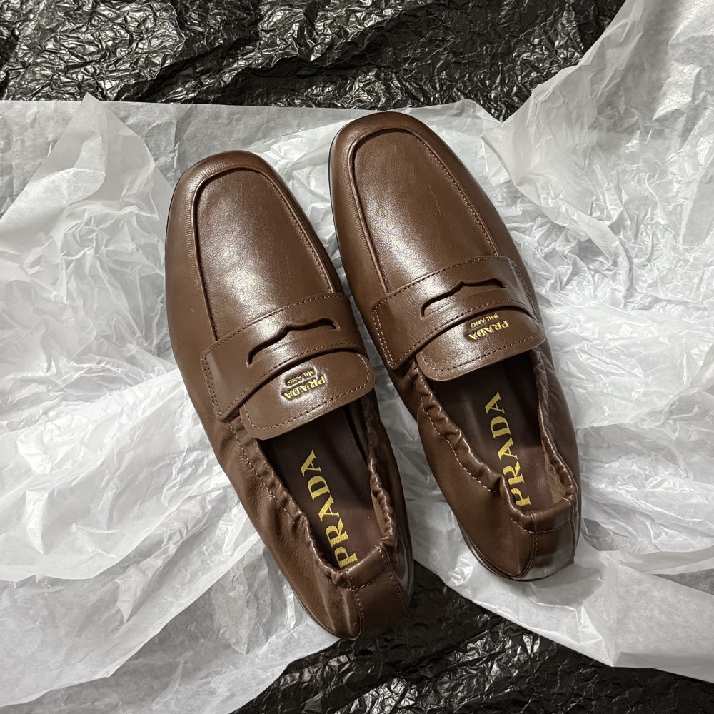 NIGO Prada Women's Solid Color Round Toe Slip-On Shiny Oiled Leather and Suede Casual Loafers Shoes #nigo77758