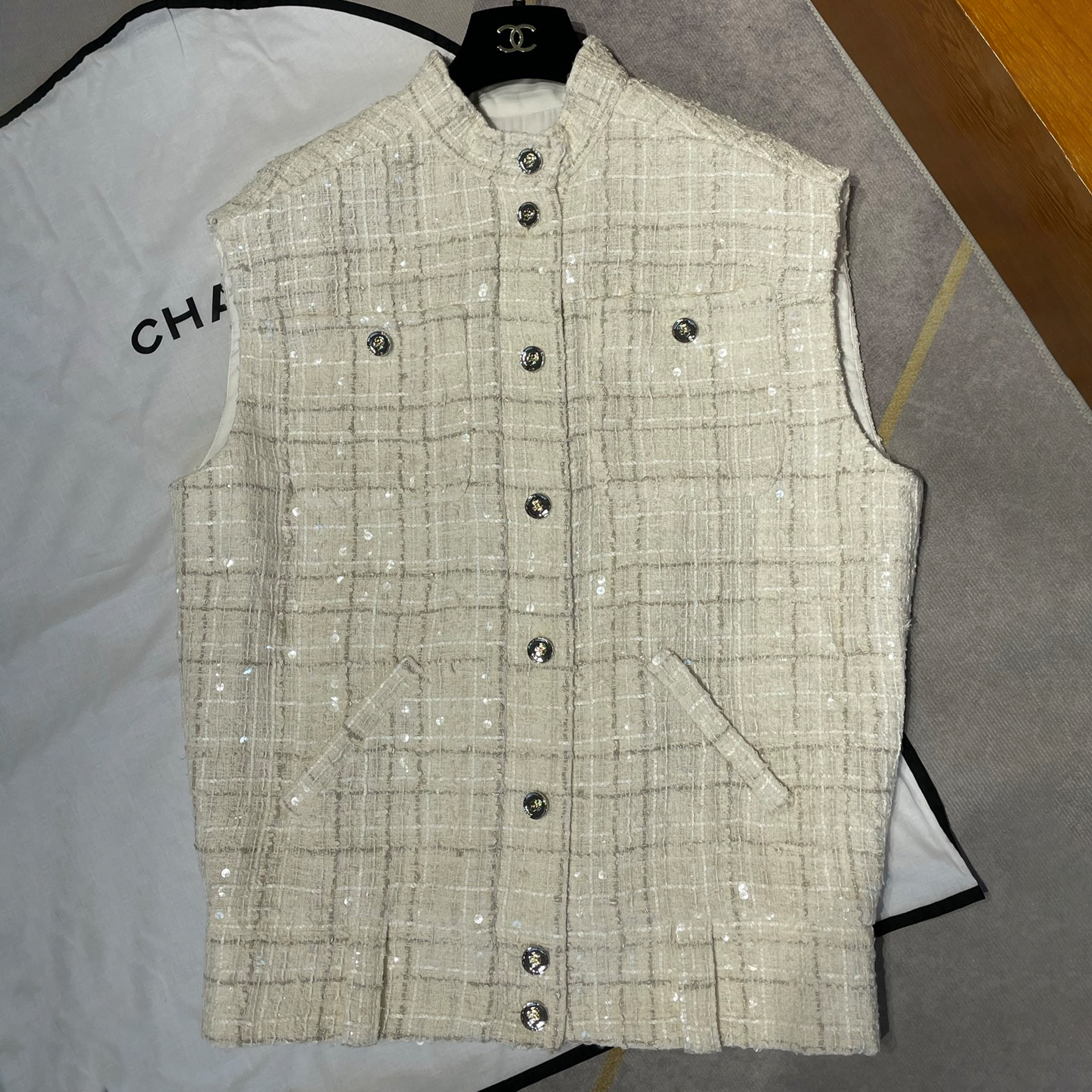 NIGO Chanel Women's Spring And Summer Sequins Tweed Single-breasted Vest Jacket Fashion Elegant Chic White Button Vest Ngvp #nigo1971