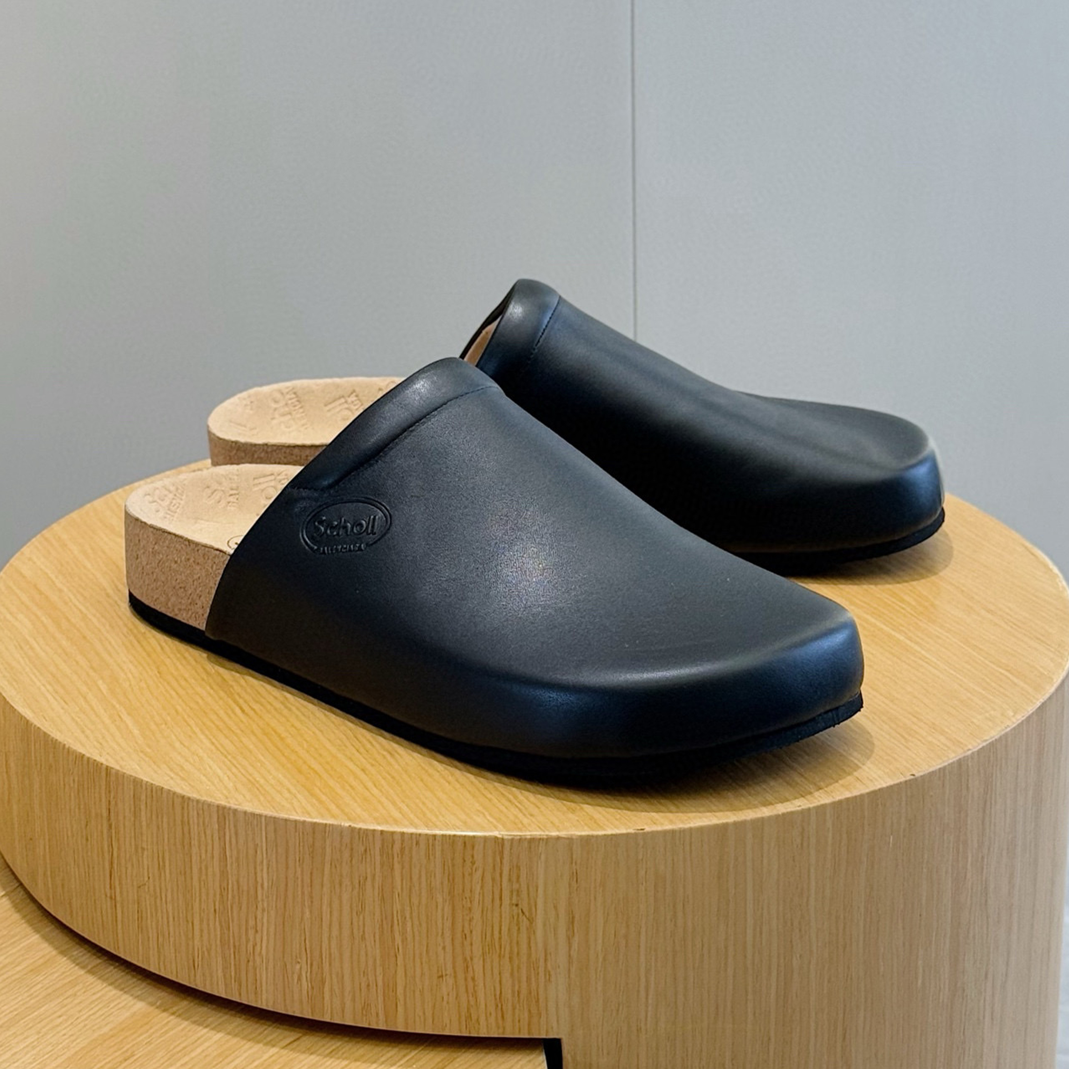 NIGO Balenciaga Men's Balenciaga I Scholl Flat Mule In Black Cowhide Flat Logo Birkenstock Shoes Fashion Temperament Trend Casual Shoes Slippers Ngvp #nigo1973