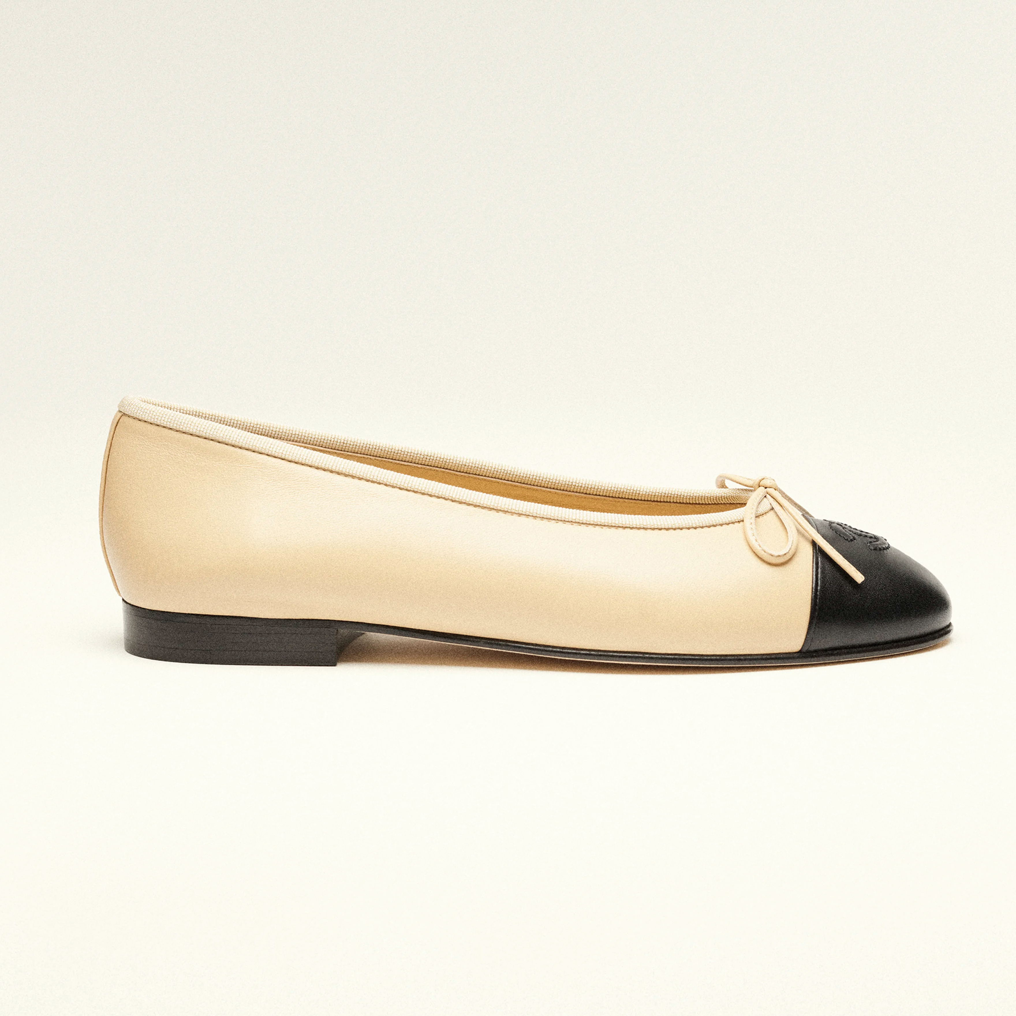 NIGO Chanel Women's Four Seasons Simple Solid Color Single Shoes Ballet Shoes Retro Calfskin Flat Shoes Round Head Casual Shoes #nigo77859