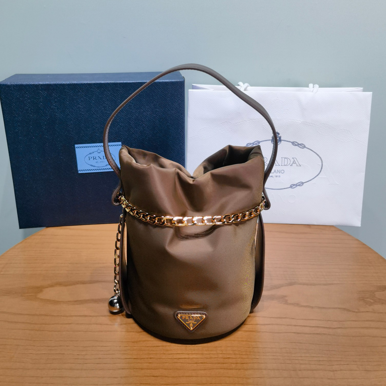 NIGO Prada Women's Solid Color Petit Sac Noir Re-Nylon with Nappa Leather Mini Shoulder Bag Bucket Tote Bags #nigo78128