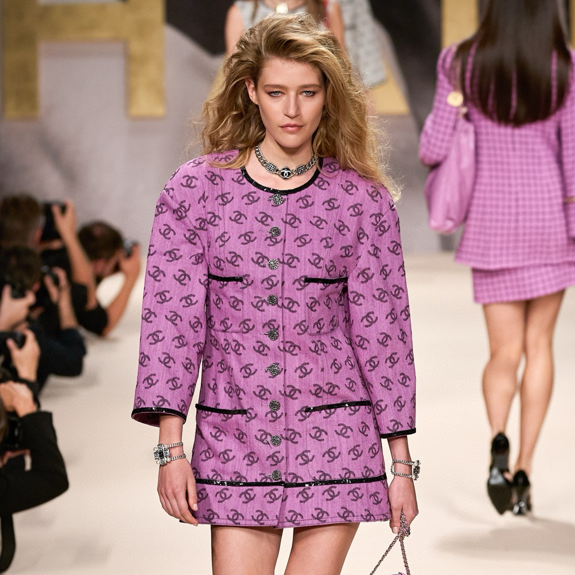 NIGO Chanel Women's Spring and Autumn Letter Printed Solid Color Single Breasted Long Sleeve Jacket #nigo78131