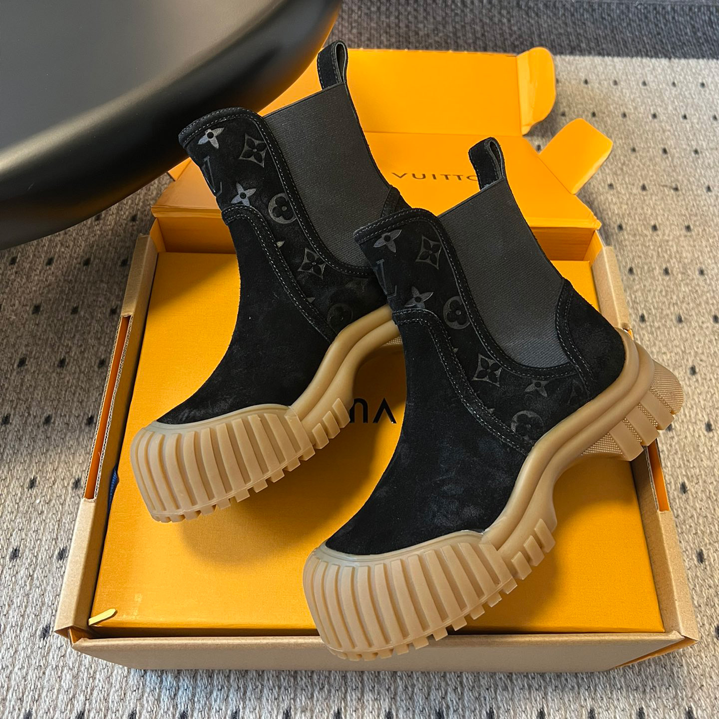 NIGO Louis Vuitton Women's Autumn/winter Solid Color Round Toe Short Boot With Thick Sole Suede Classic Fashion Boots Shoes #nigo78119