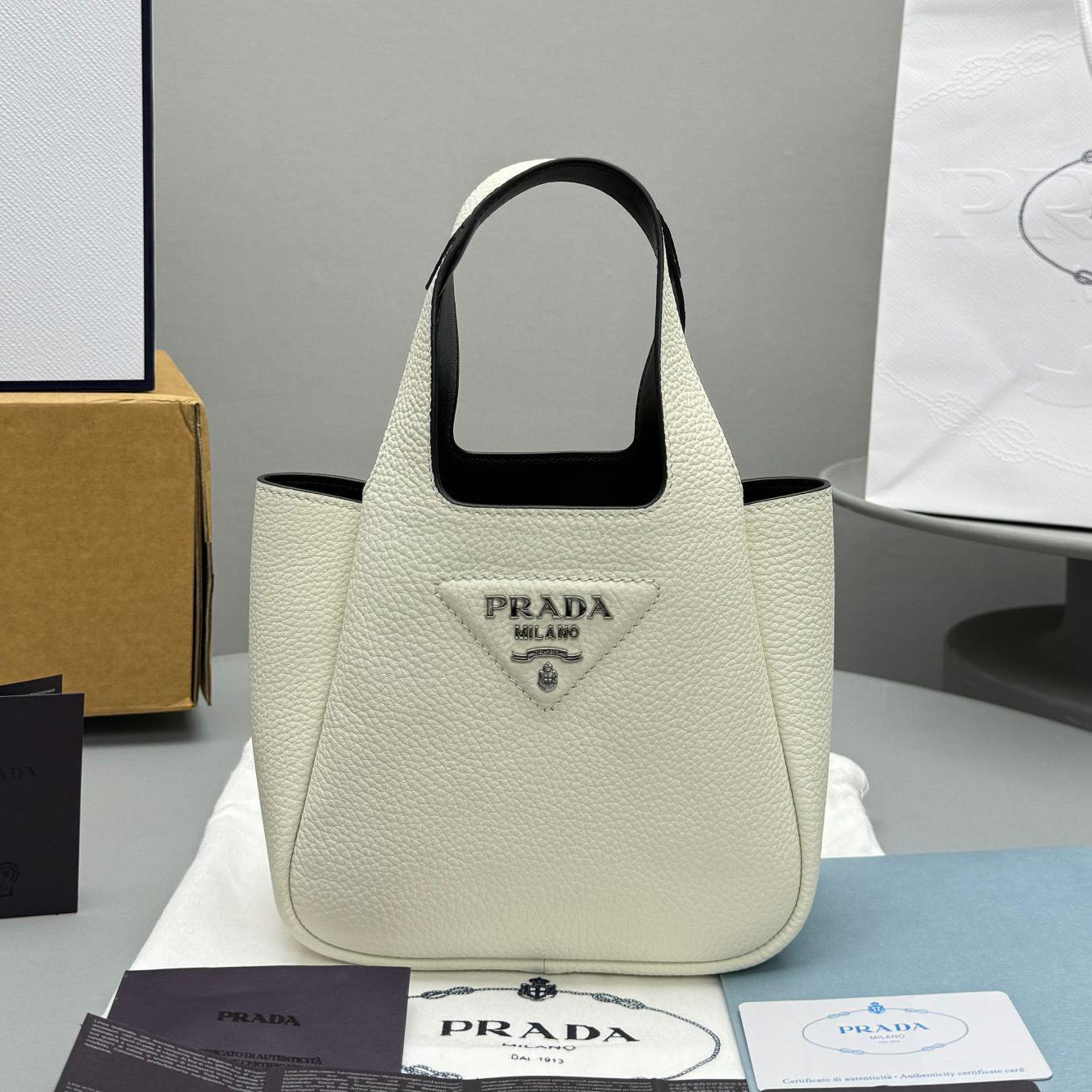 NIGO Prada Women's Solid Color Fashion Classic Leather Grain Basket Tote Bag Bucket Bag Bags #nigo78182