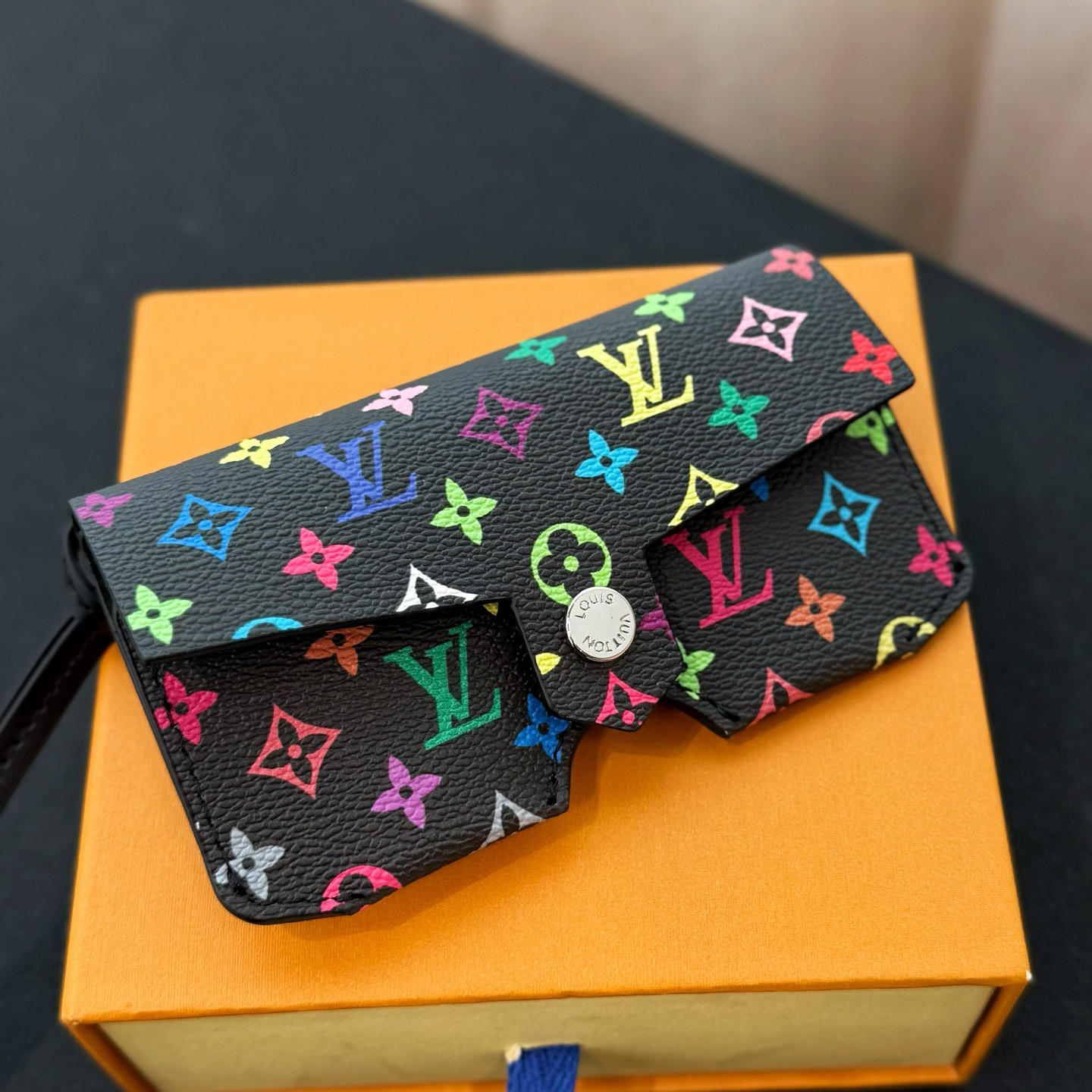 NIGO Louis Vuitton Men's And Women's Classic Fashion Aging Full-print Leather And Canvas Hanging Strap Eyeglass Case Bags M02701 #nigo78174