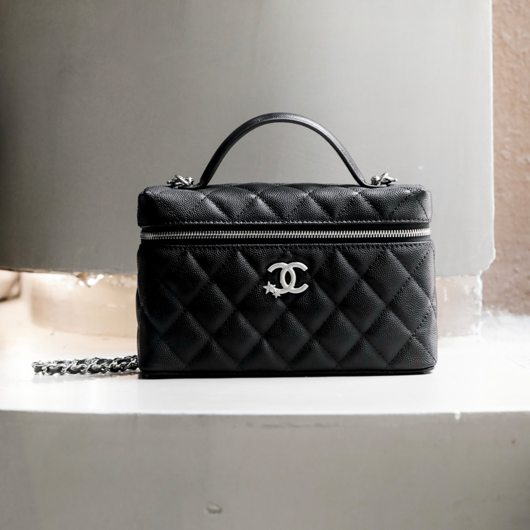 NIGO Chanel Meteor Series Star Lunchbox Bag Cosmetic Bag Box Luxury Black Leather Premium Banquet Bags Ap4854 #nigo81422