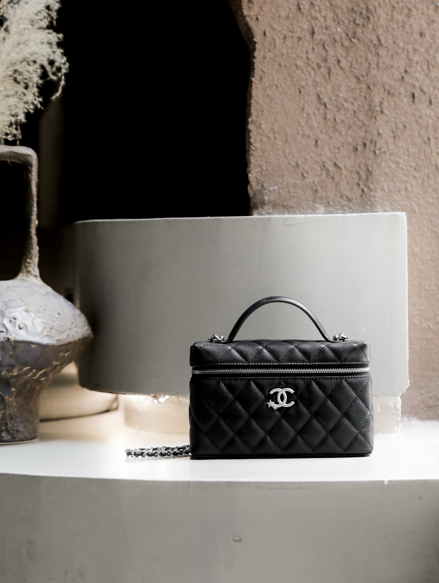 NIGO Chanel Meteor Series Star Lunchbox Bag Cosmetic Bag Box Luxury Black Leather Premium Banquet Bags Ap4854 #nigo81422