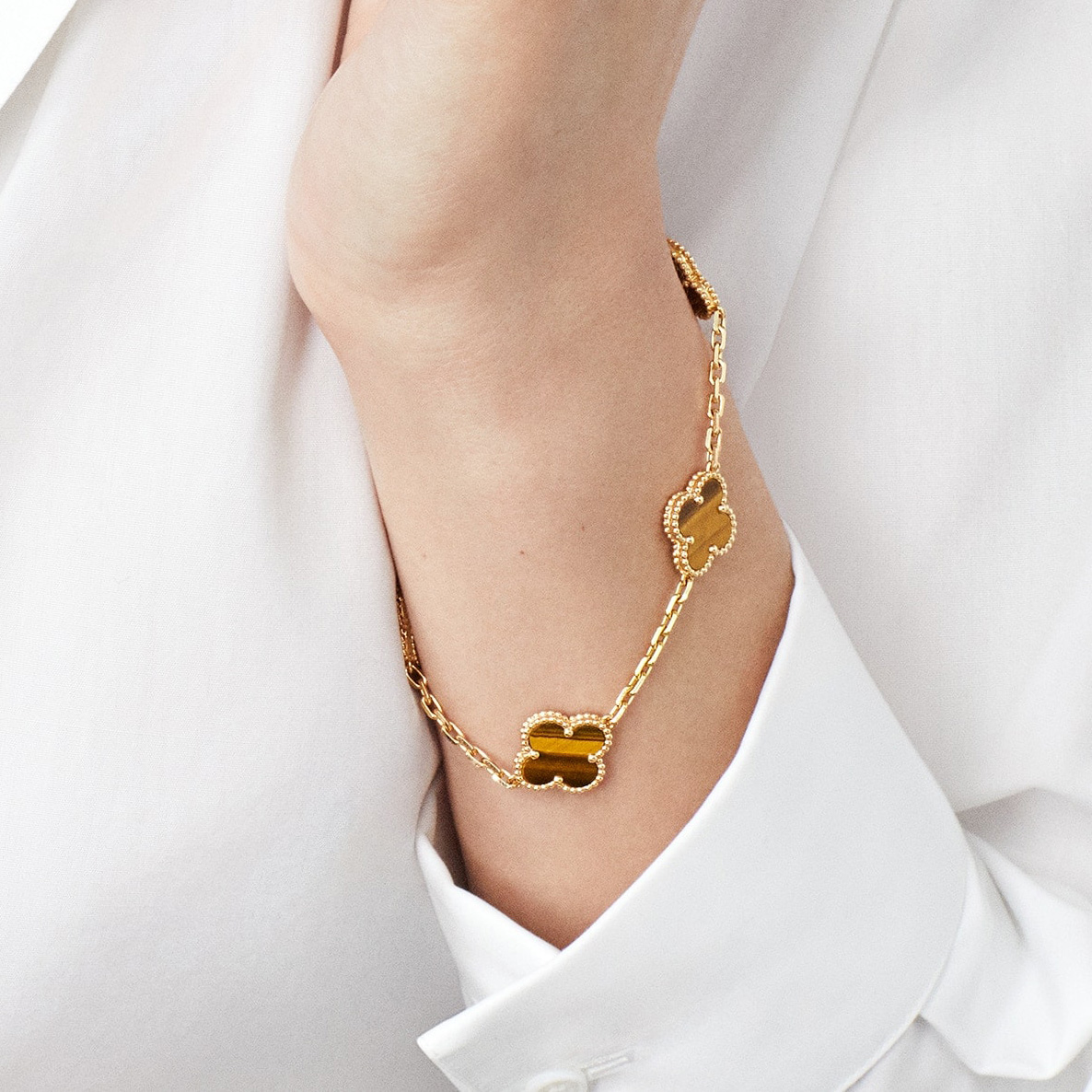 NIGO Van Cleef&Arpels Vintage Alhambra Women's Fashion Classic Simple Five Flower Bracelet 18k Gold Jewelry  Accessories #nigo78268