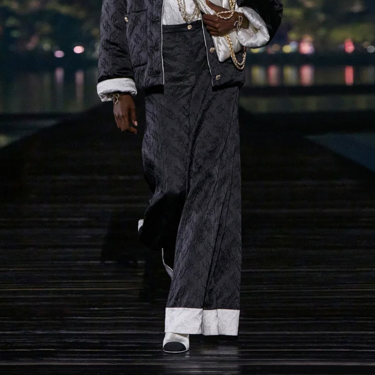 NIGO Chanel Métiers d’art Women's Spring/Autumn Fashion Classic Dark Pattern Jacquard Wide Leg Silk Casual Pants #nigo78288