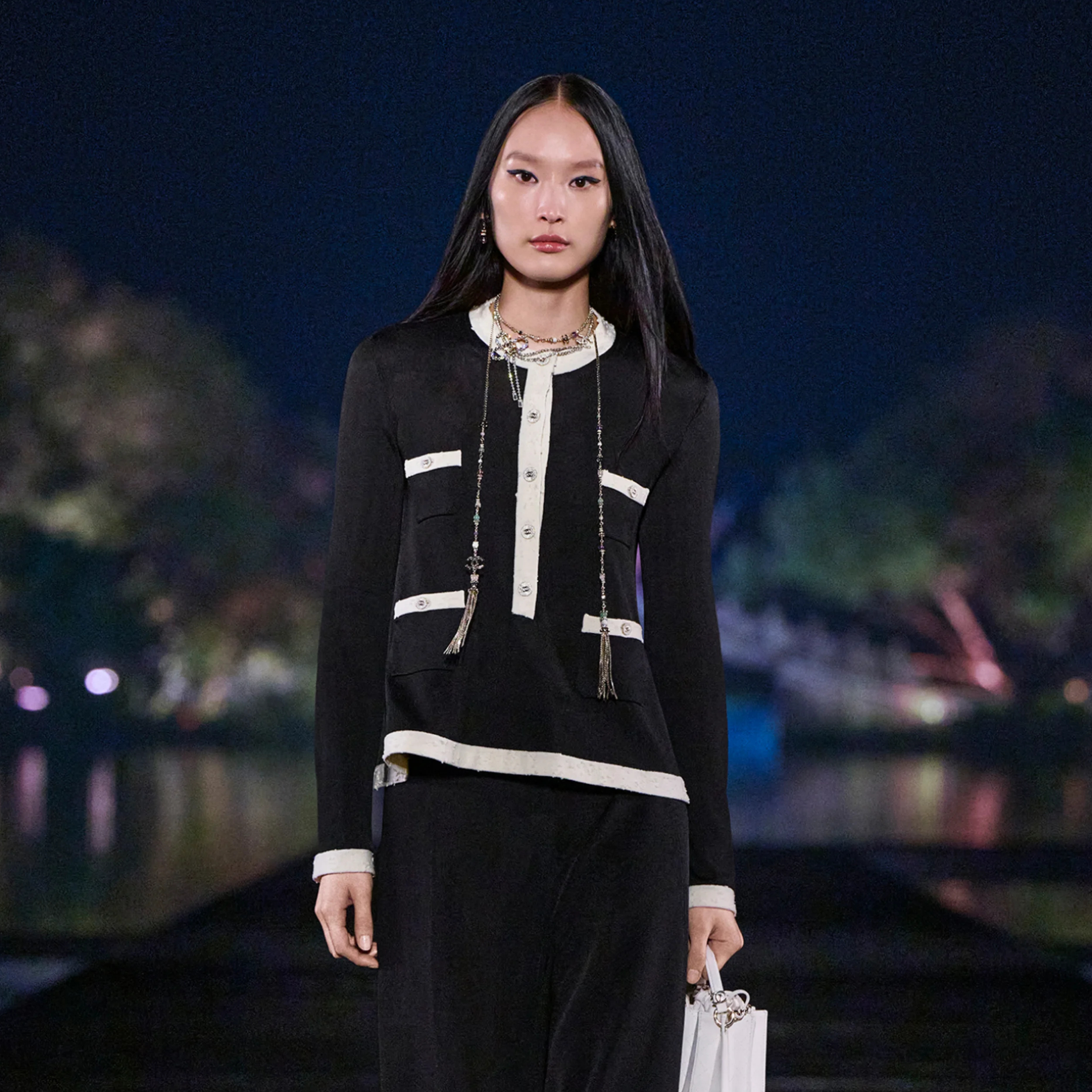 NIGO Chanel Women's Spring, Autumn, And Winter Color-Blocked Round Neck Single-Breasted Long-Sleeved Knitted Sweater Pullover Ngvp #nigo2156