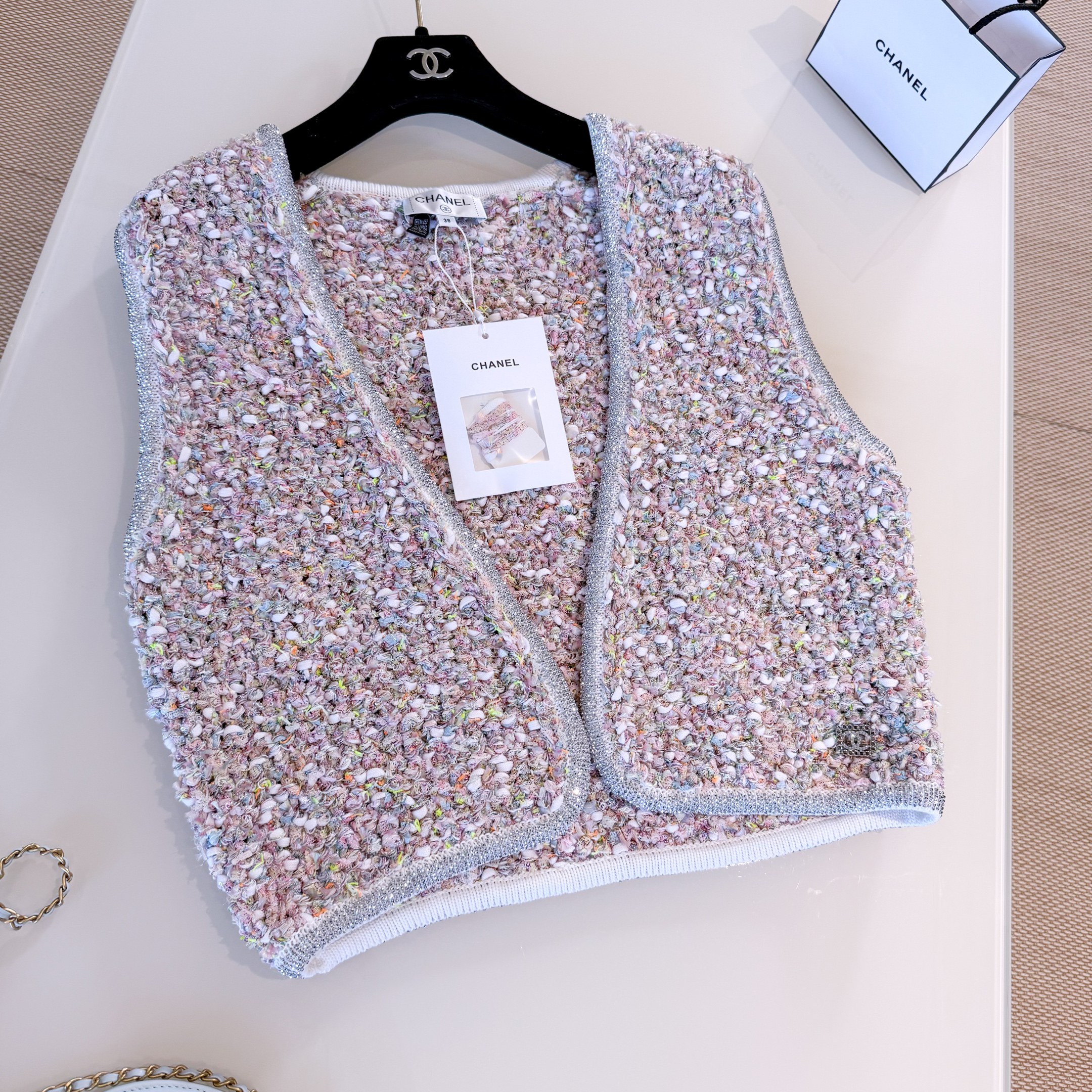 NIGO Chanel Women's Spring/Autumn Sequin Rhinestone Trim Logo Cardigan Solid Color Sleeveless Vest Ngvp #nigo2267
