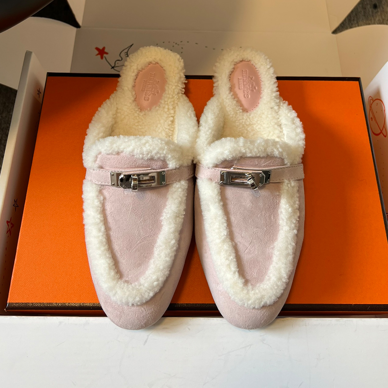 NIGO Hermes Women's Winter Suede Round-Toe Flat Half-Slip-On Shoes, Casual Solid Color Slip-On Slippers #nigo81517