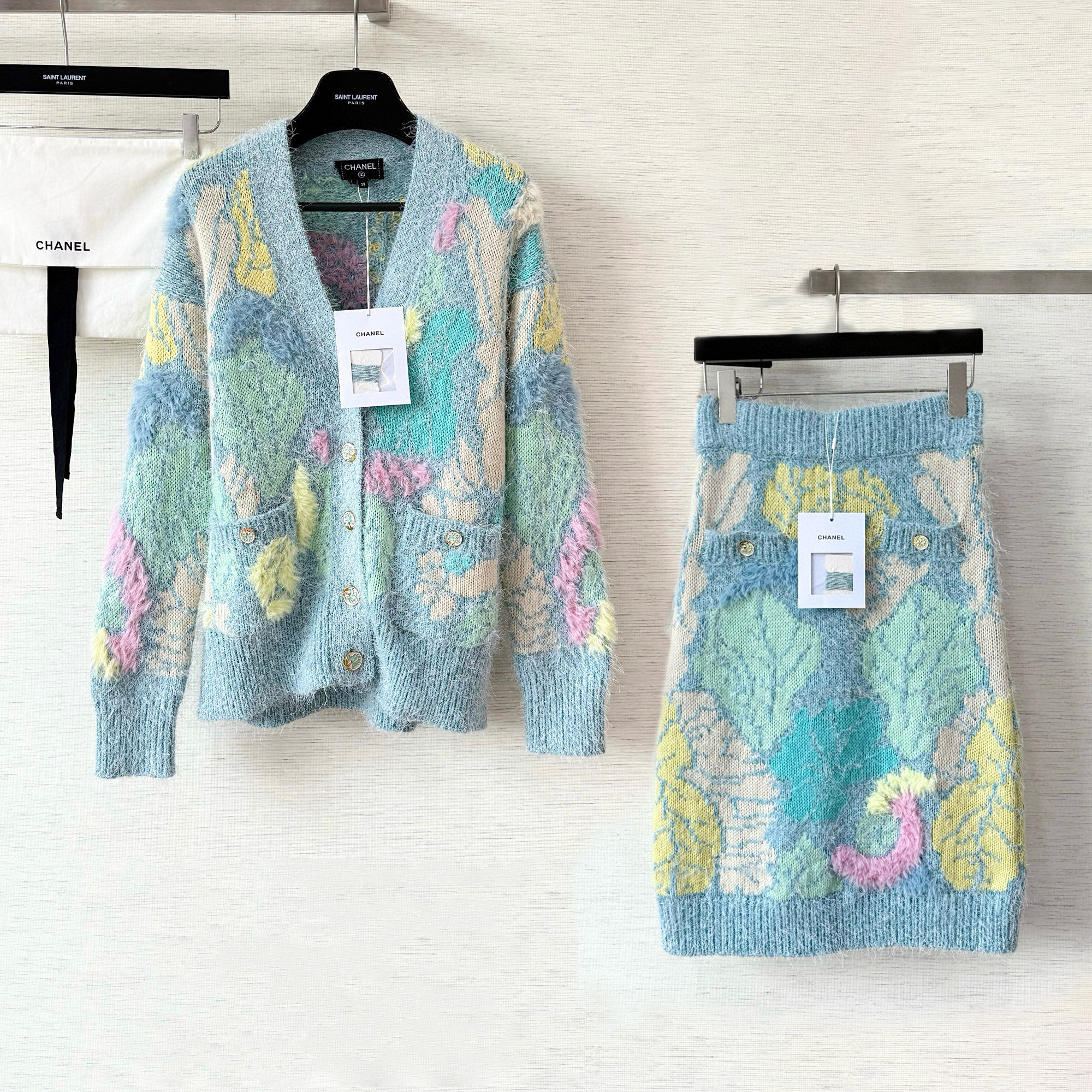 NIGO Chanel Women's Spring/Fall Fashion Classic Single Breasted High End Handmade Pure Wool Macaron Color Block Feather Floral Long Sleeved Cardigan Mid Length Casual Long Skirt Suit Set #nigo78392