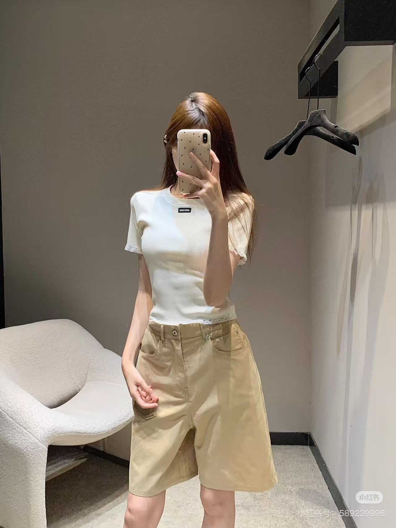 NIGO MiuMiu Lace White Knitted Vest Women's Spring And Summer Fashion Elegant Slim Patch Logo Undershirt T-shirt Tops  #nigo81438