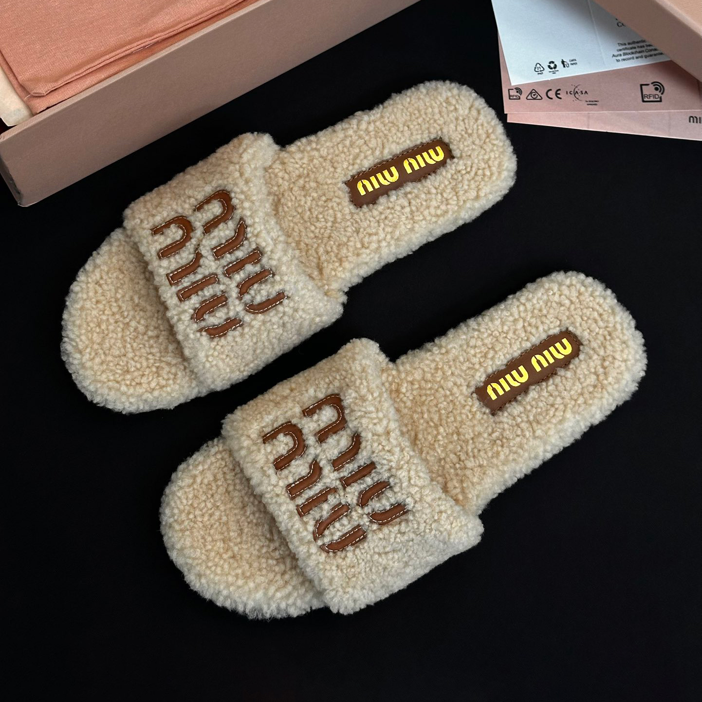 NIGO MiuMiu Women's Fall/winter Fashion Casual Round Toe Open Toe Flat Soled Shearling Slippers Shoes#nigo78477