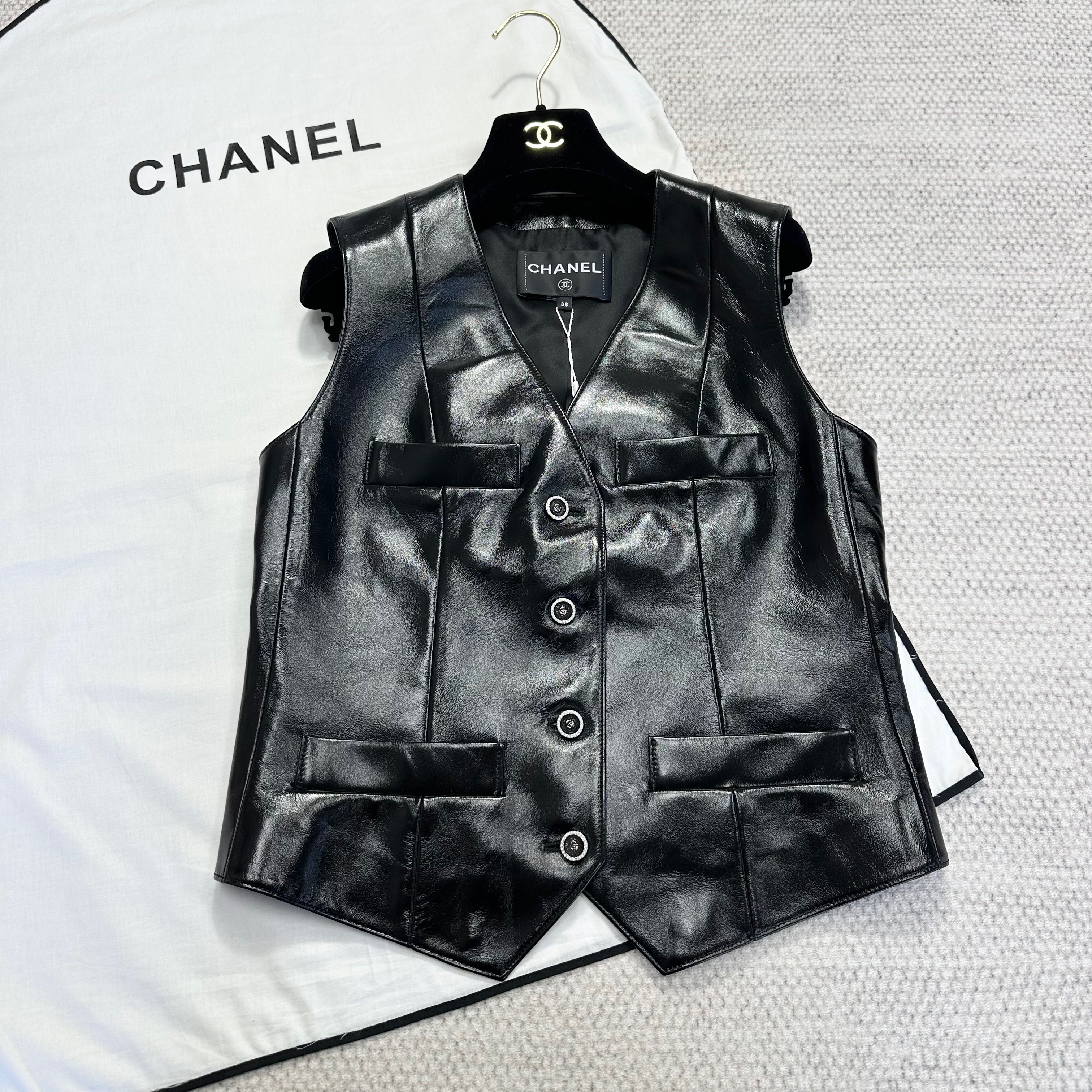NIGO Chanel Women's Spring/Fall Fashion Classic Solid Color V-Neck Single Button Leather Top Vest #nigo78488