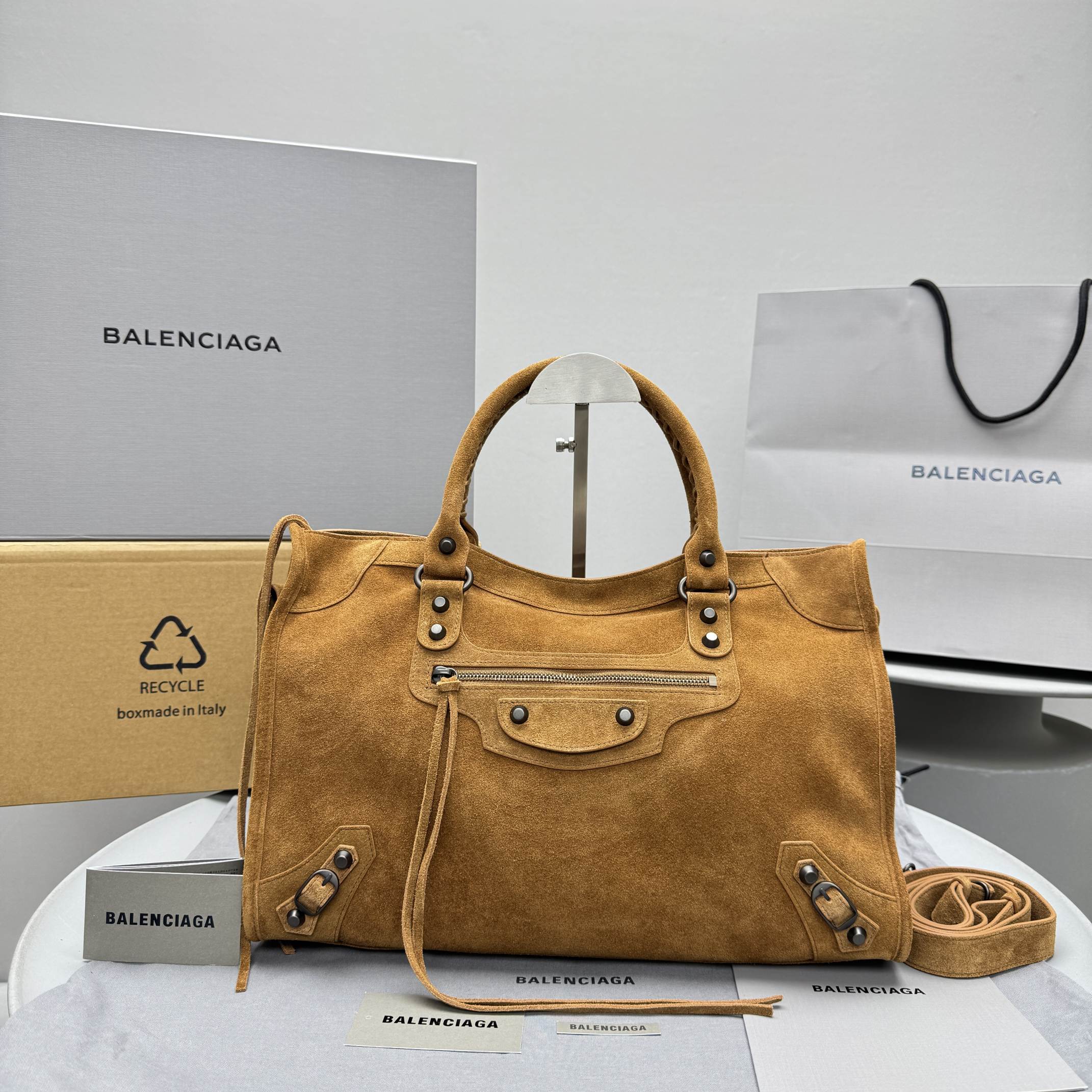 NIGO Balenciaga LE CITY Medium Handbag Women's Fashion Luxury Solid-Colour Suede Tote Bag Crossbody Bag Bags 8230582AB2A1143 Ngvp #nigo2434