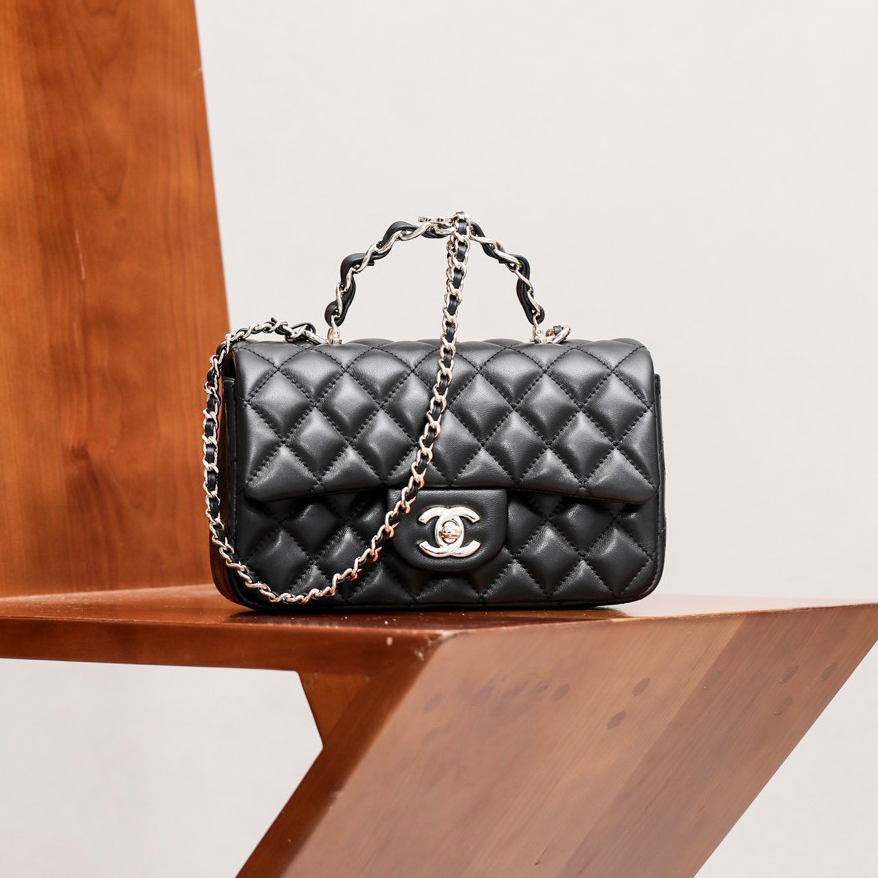 NIGO Chanel Women's Fashion Classic Solid Color Diamond Quilted Leather Pattern Chain Handbag Tote Crossbody Bag Bags #nigo78626