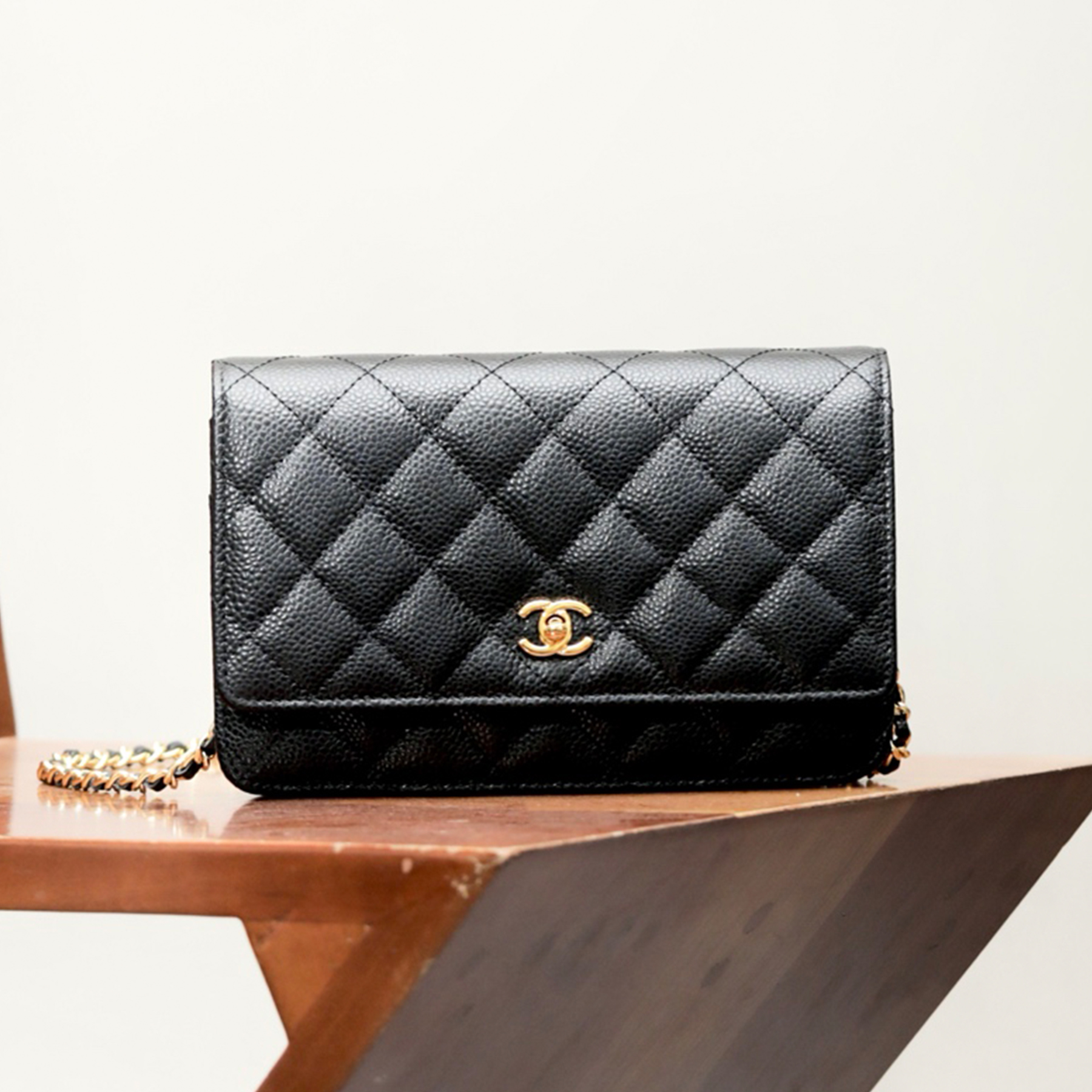 NIGO Chanel Woc Diamond Lattice Gold Logo Caviar Leather Chain Crossbody Bag Luxury Temperament Exquisite Women's Bag Bags  #nigo81645