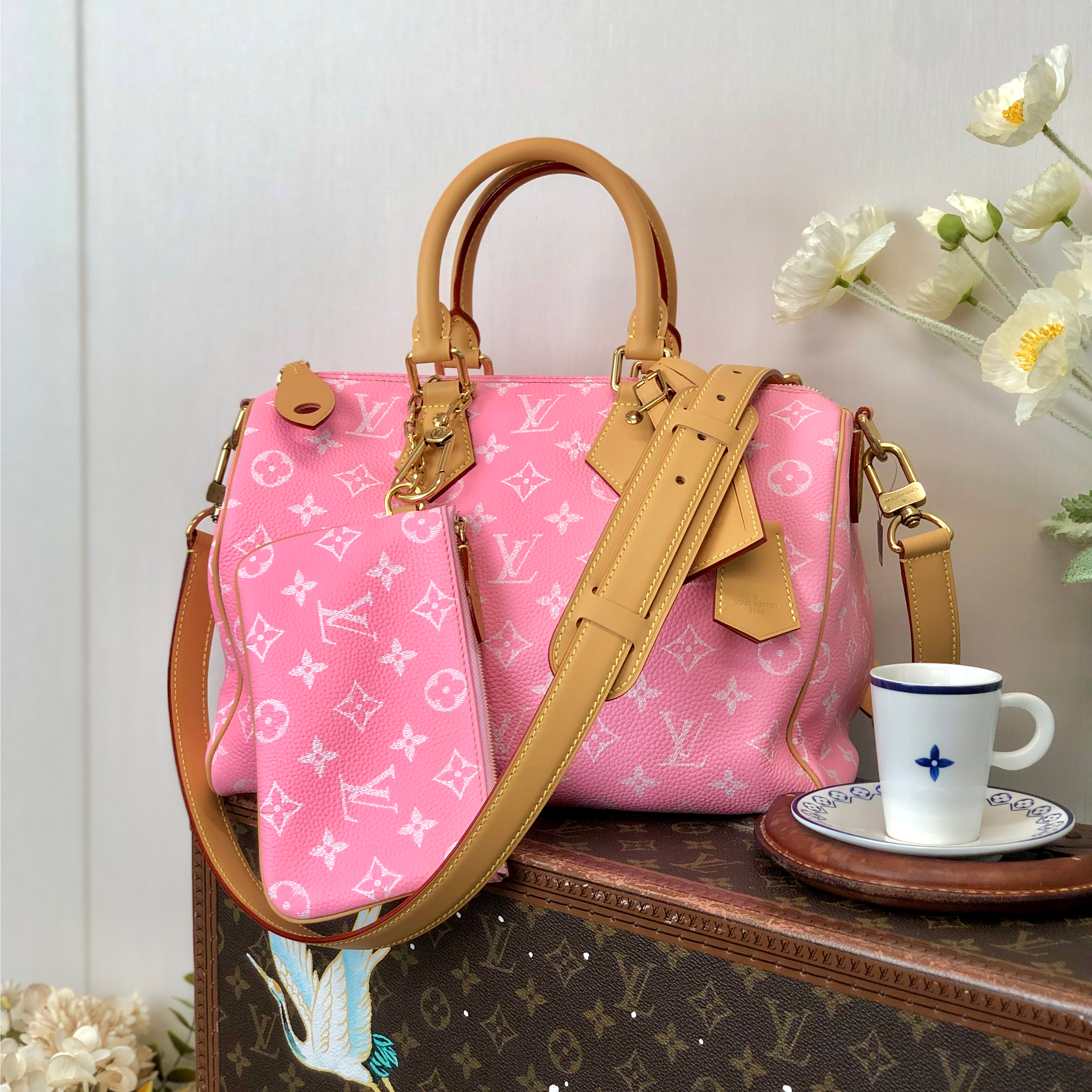 NIGO Louis Vuitton Women's Fashion Classic Cherry Blossom Pink Logo Zipper Closure Leather Shoulder Bag Handbags In Small Medium And Large Sizes Crossbody Bag Bags #nigo78657