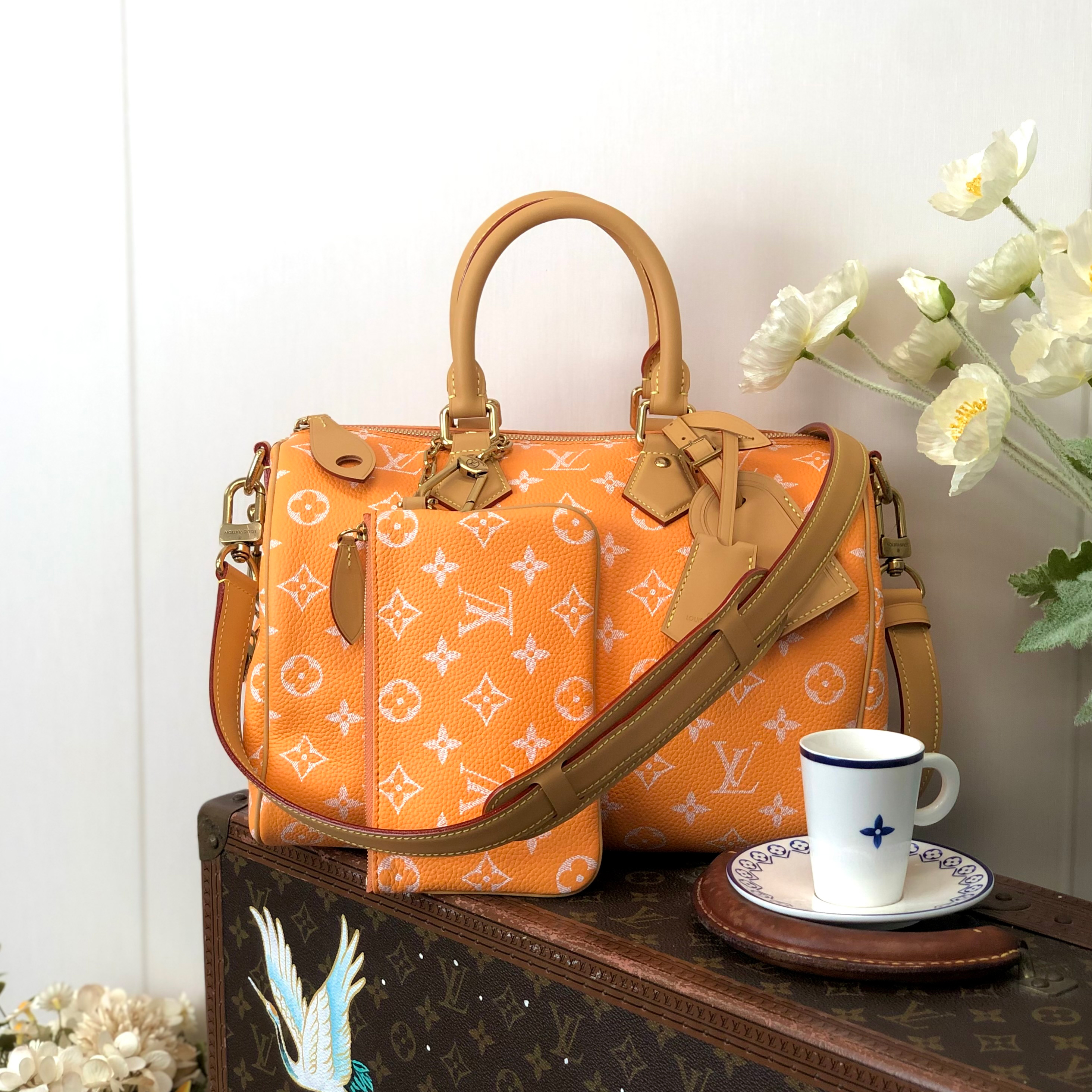 NIGO Louis Vuitton Women's Fashion Classic Cream Orange Logo Zipper Closure Leather Shoulder Bag Handbags In Small Medium And Large Sizes Crossbody Bag Bags #nigo78653