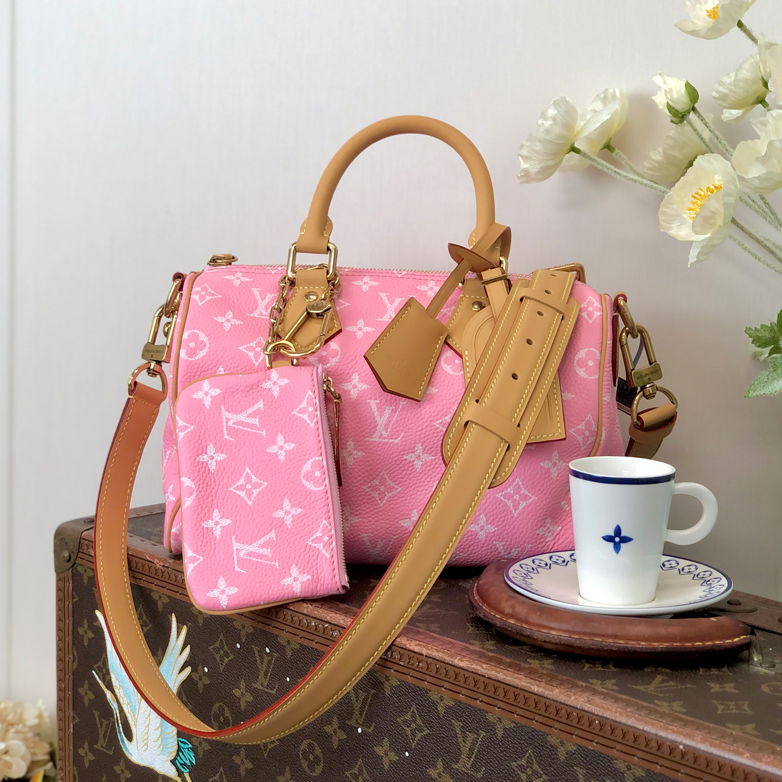 NIGO Louis Vuitton Women's Fashion Classic Cherry Blossom Pink Logo Zipper Closure Leather Shoulder Bag Handbags In Small Medium And Large Sizes Crossbody Bag Bags #nigo78657
