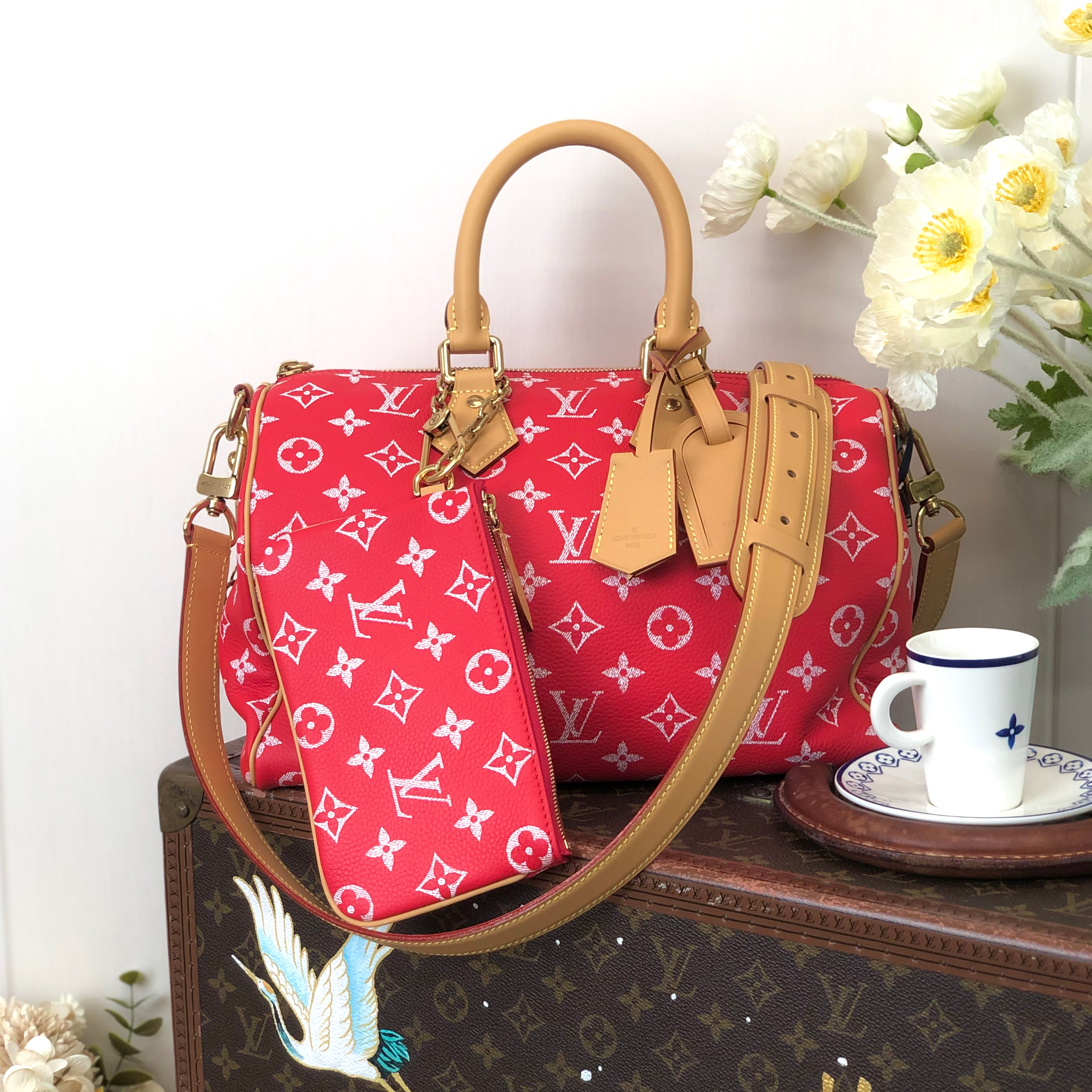 NIGO Louis Vuitton Women's Fashion Classic Red Logo Zipper Closure Leather Shoulder Bag Handbags In Small Medium And Large Sizes Crossbody Bag Bags #nigo78658