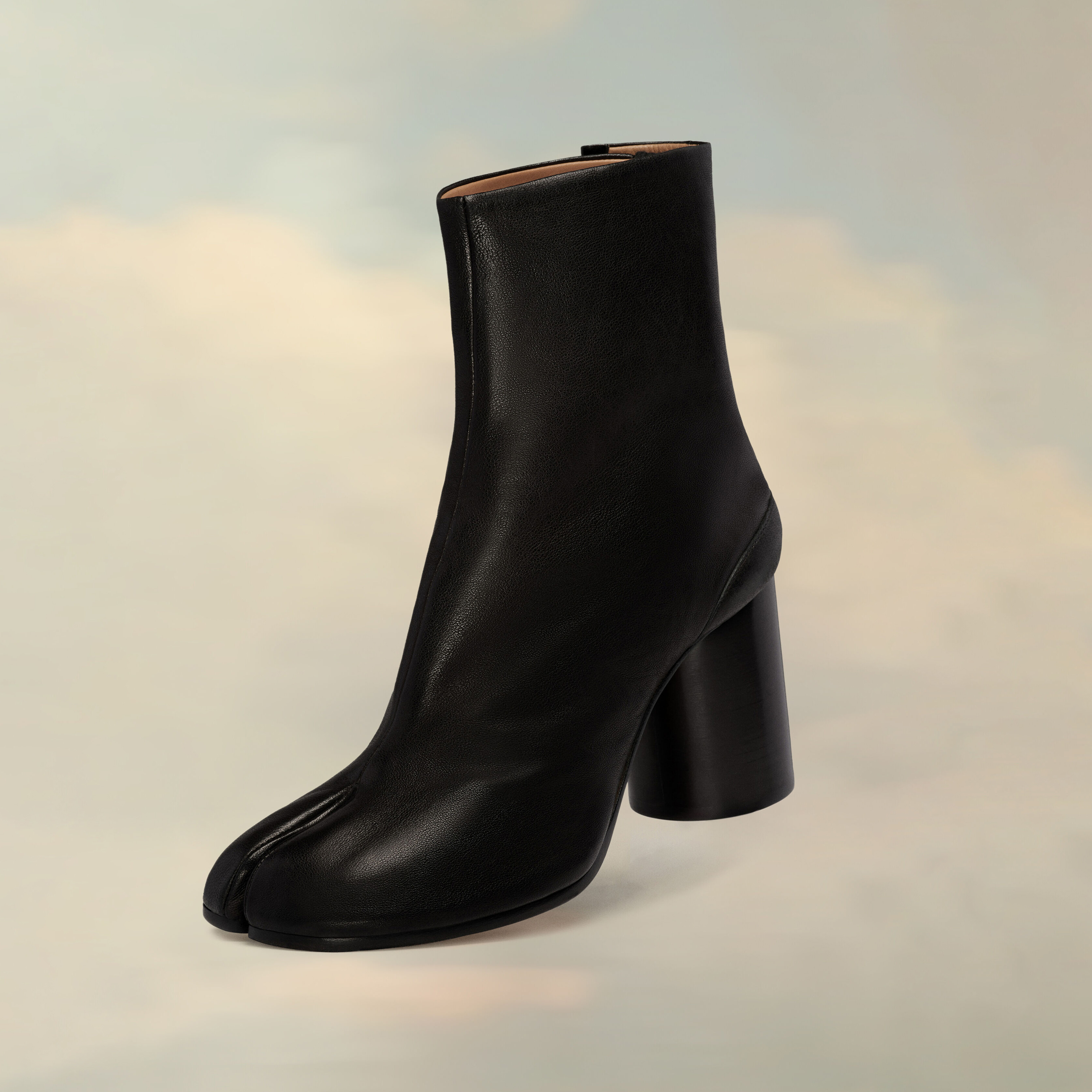 NIGO Maison Margiela Women's Fall/Winter Casual Fashion Round Toe Leather Solid Color Chunky Heel Split Toe Ankle Boots Shoes #nigo78645